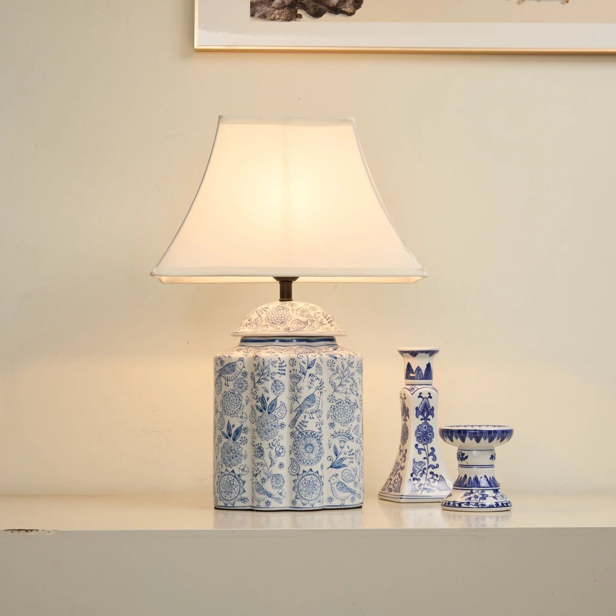 Floral Bird Jar Table Lamp - Image 8
