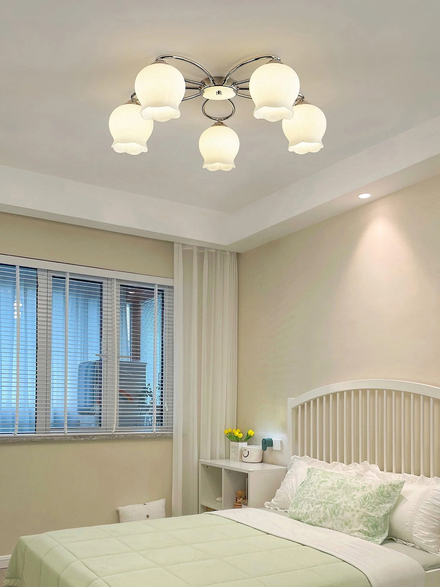 Floral Glass Ceiling Lamp - Image 4