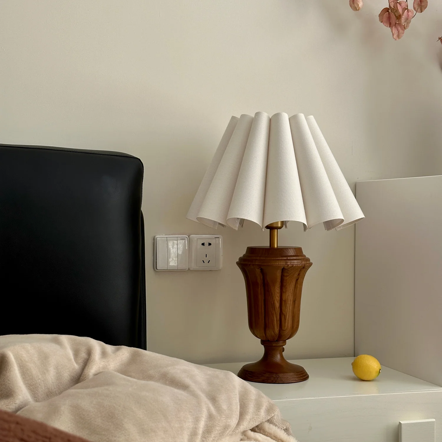 Florence Tulip Table Lamp - Image 11