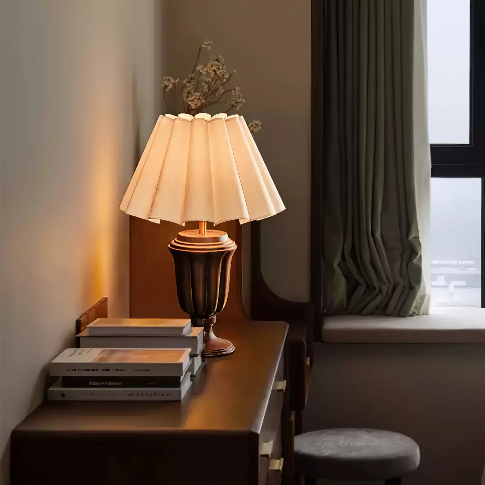 Florence Tulip Table Lamp - Image 5