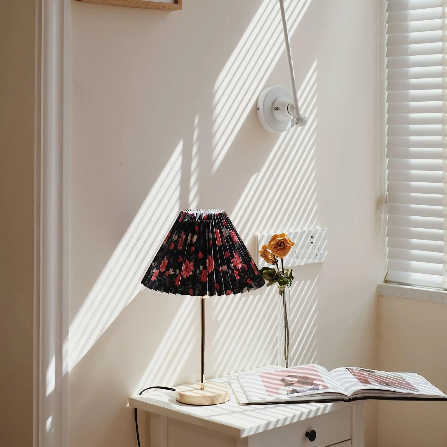 Flores Table Lamp - Image 25
