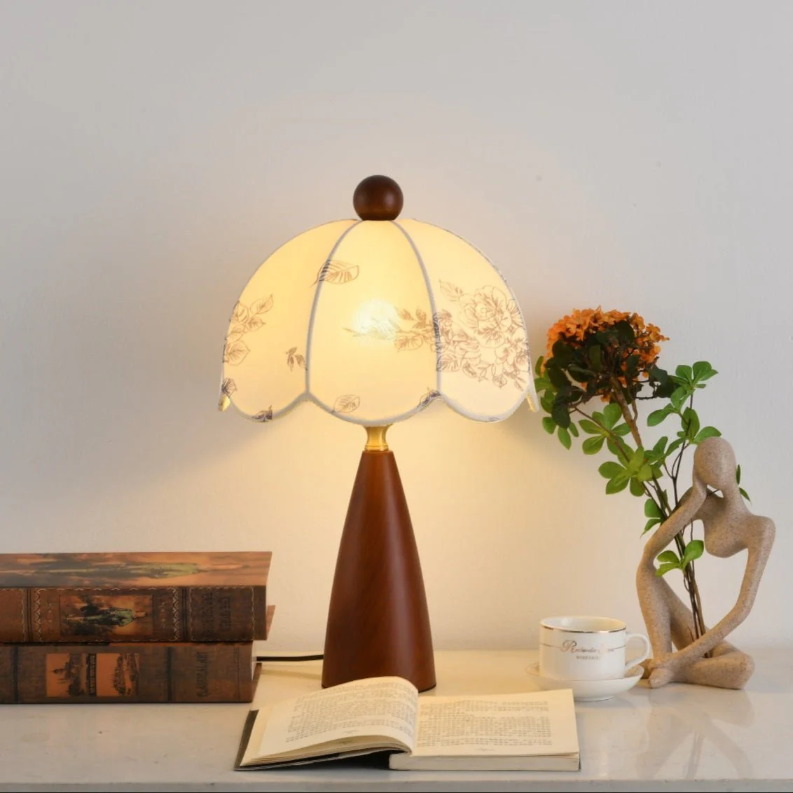 Florina Blossom Table Lamp - Image 4