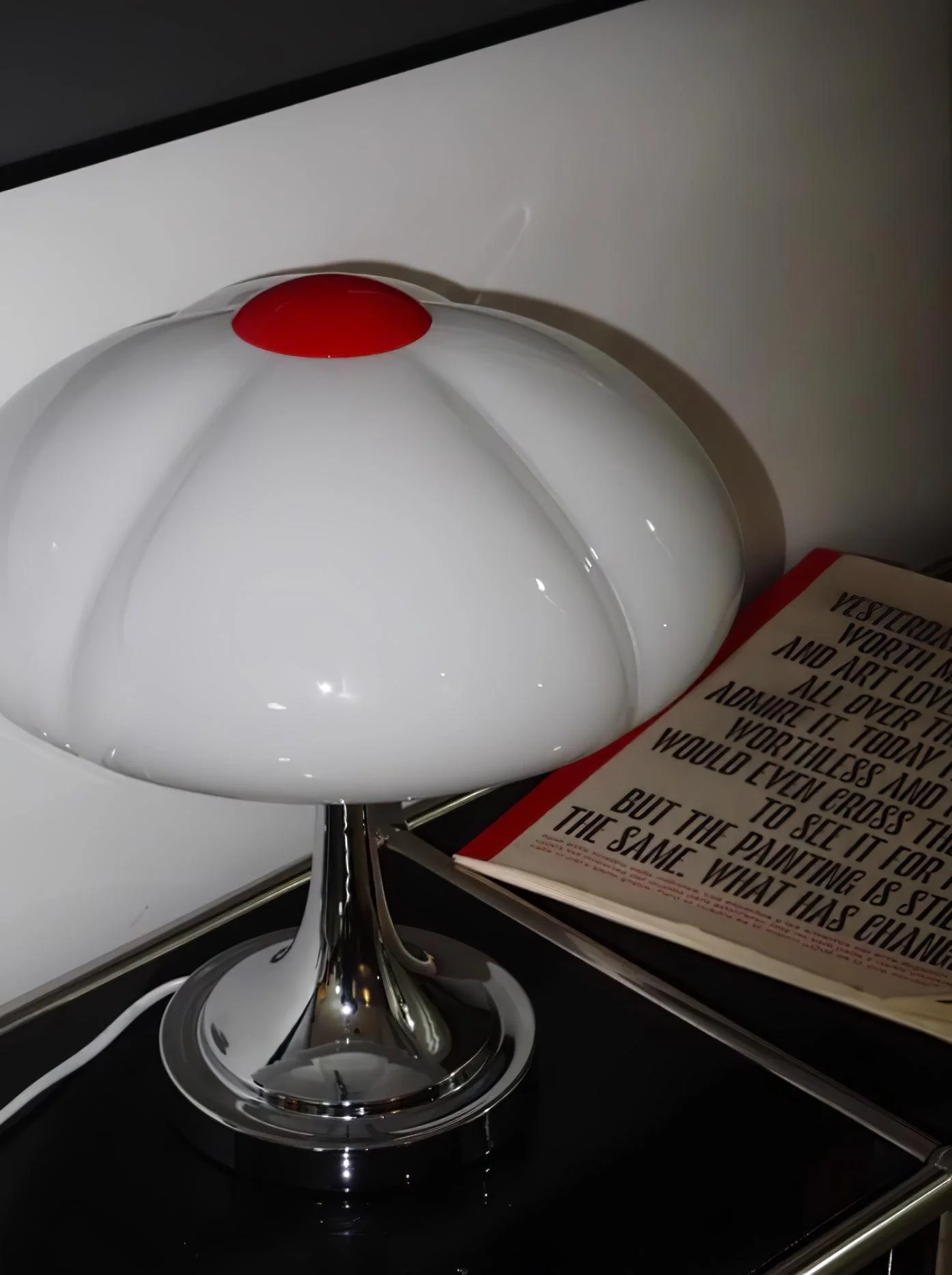 Flower Petal Table Lamp - Image 17