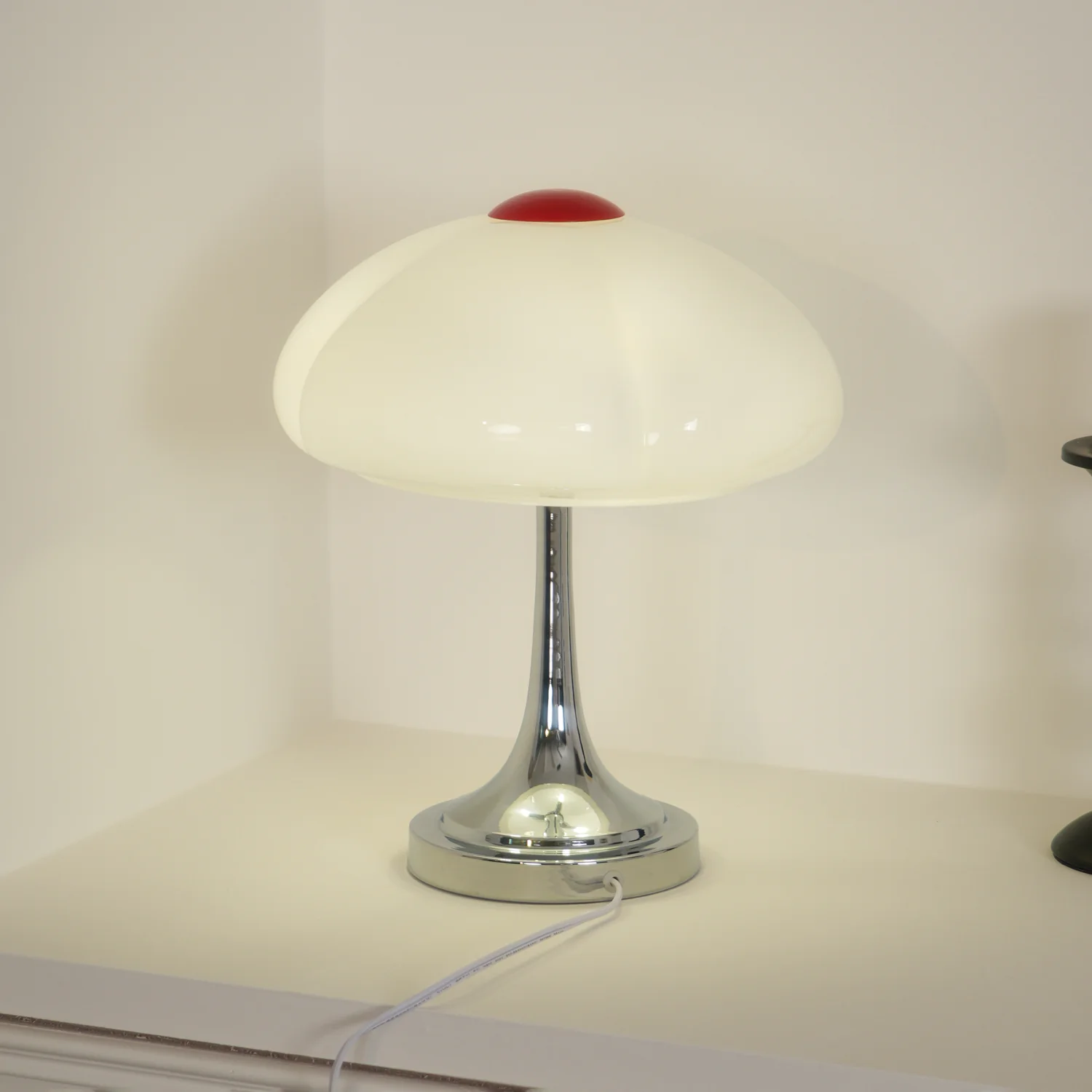Flower Petal Table Lamp - Image 8