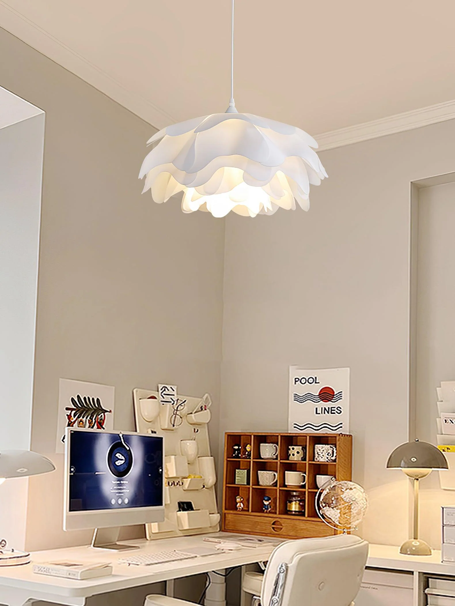 Flower Shaped White Pendant Lamp - Image 18