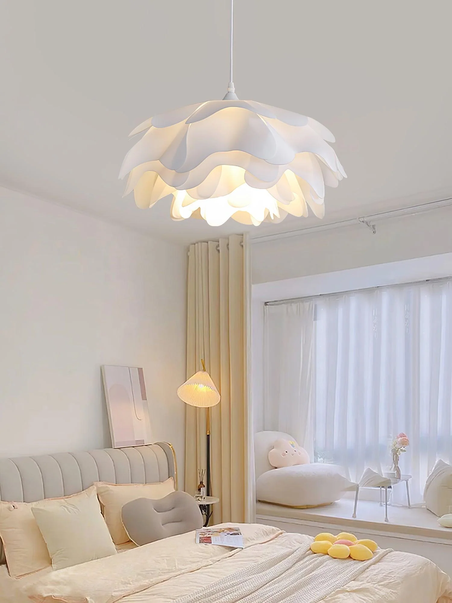 Flower Shaped White Pendant Lamp - Image 26