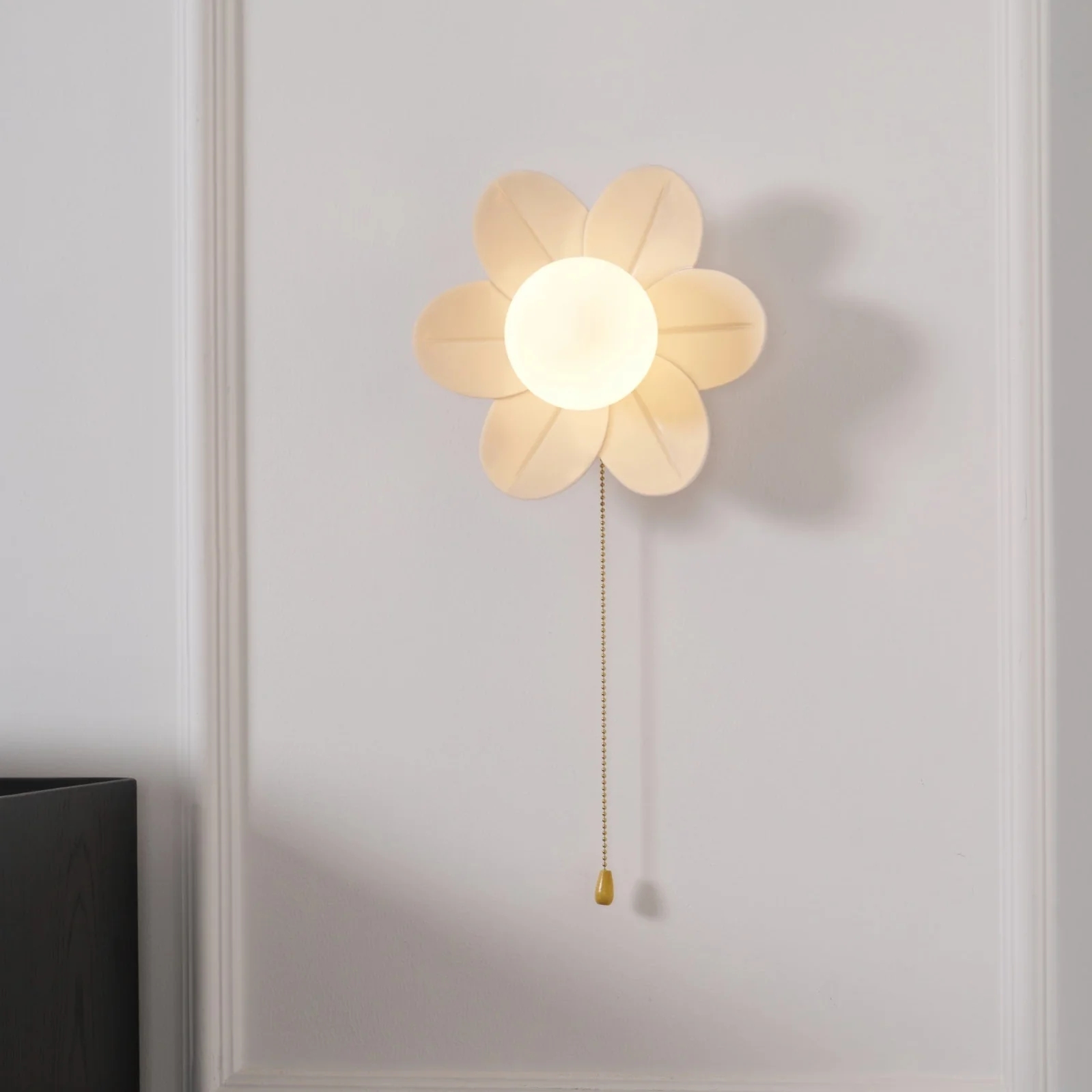 Flowers Wall Lamp - Image 4
