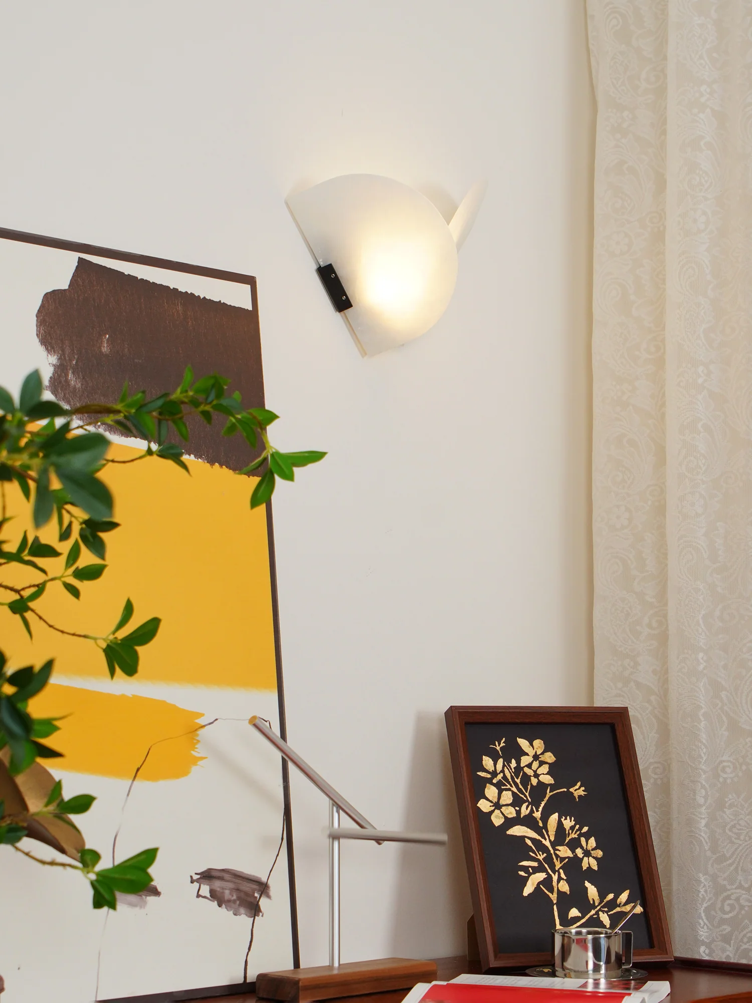 Fly Gaby Alabaster Wall Lamp - Image 11
