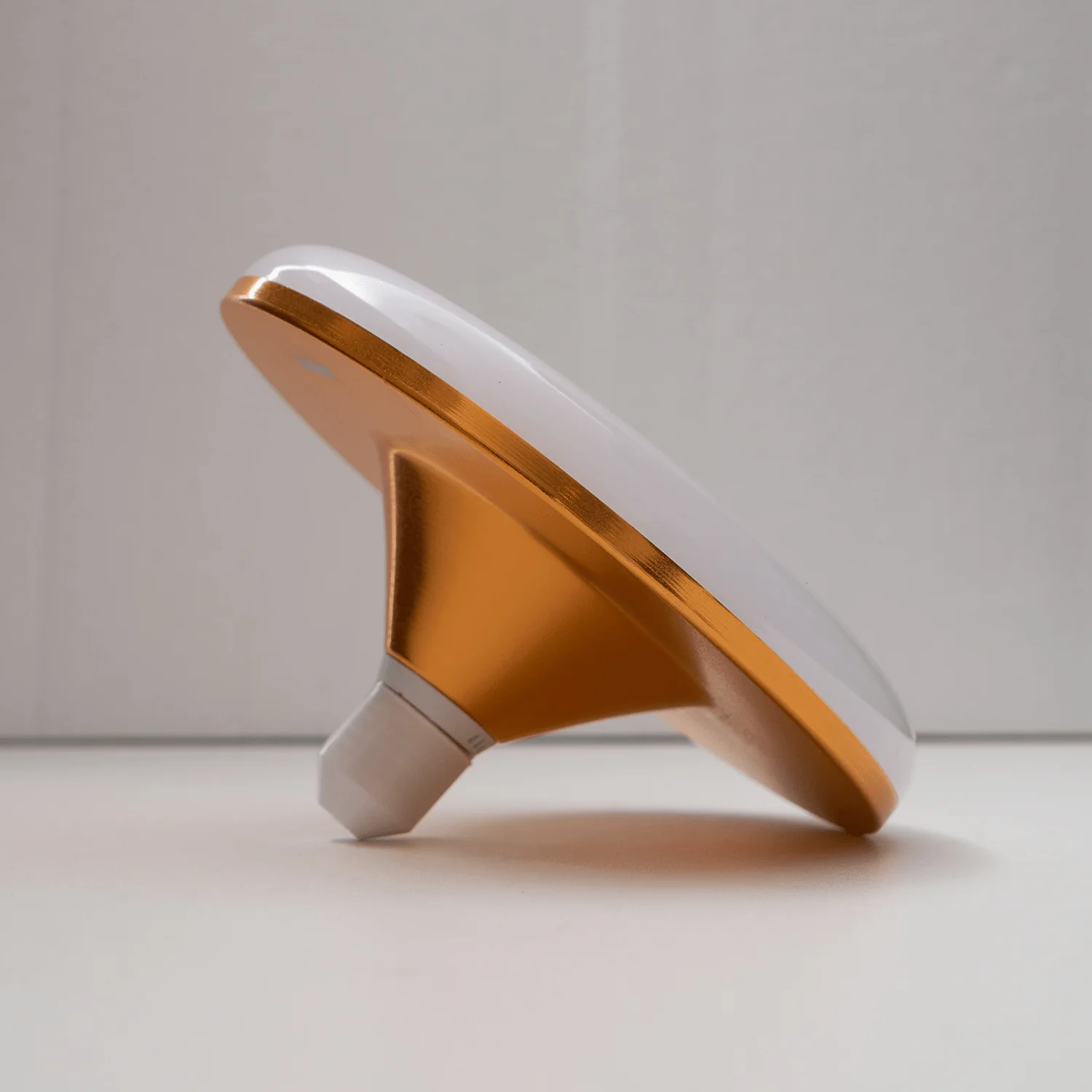 Flying Saucer Light E27 Bulb - Image 3