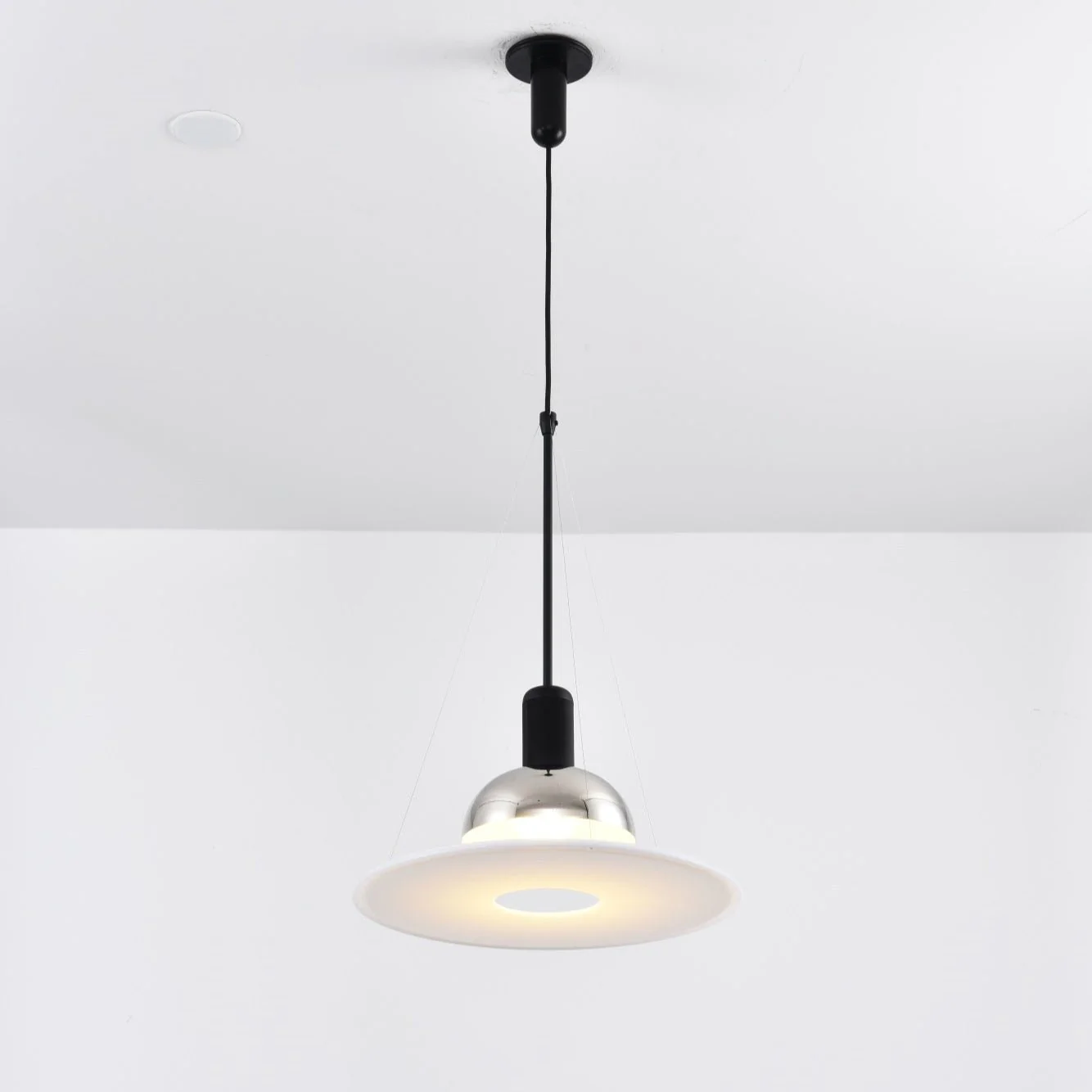 Flying Saucer Pendant Light - Image 38