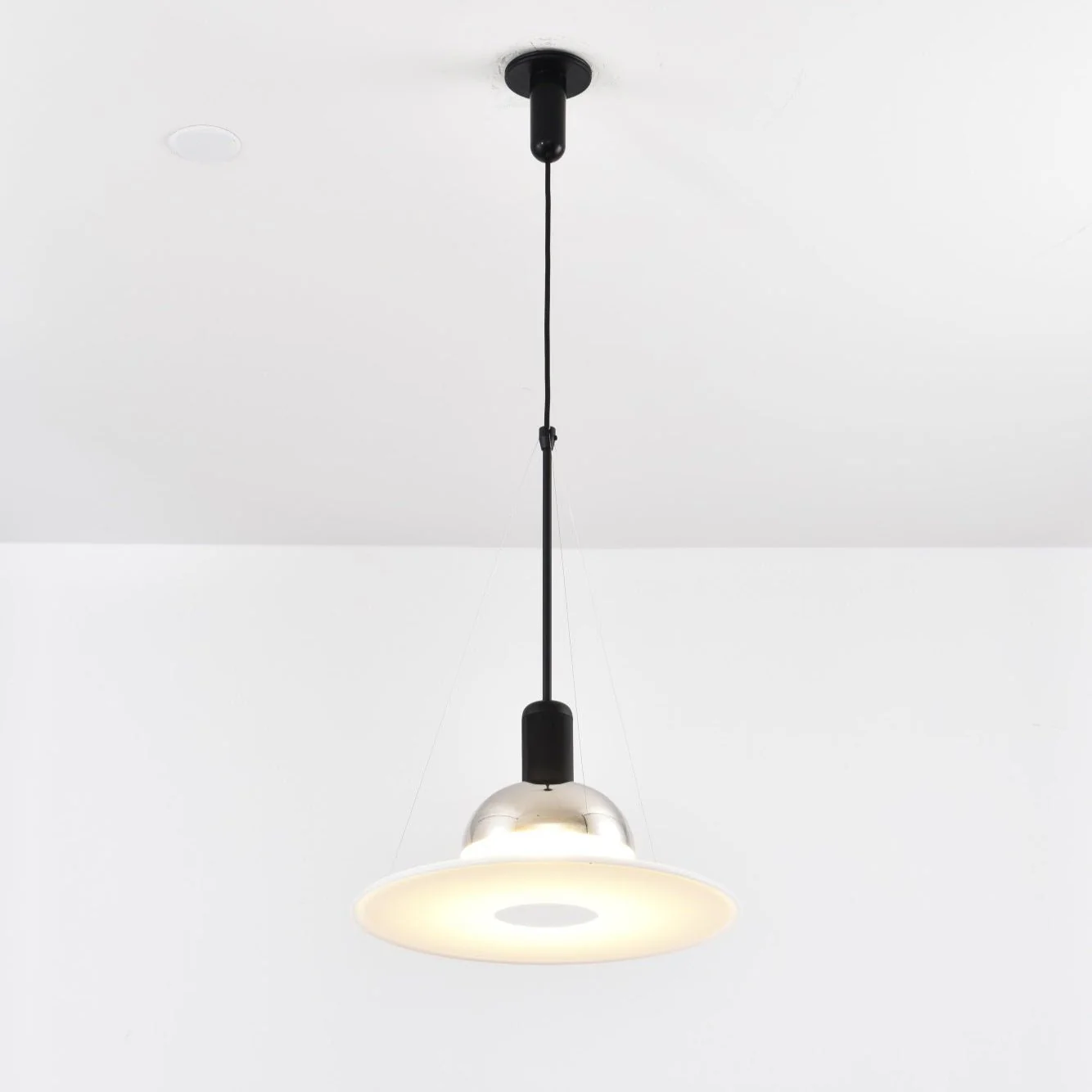 Flying Saucer Pendant Light - Image 39
