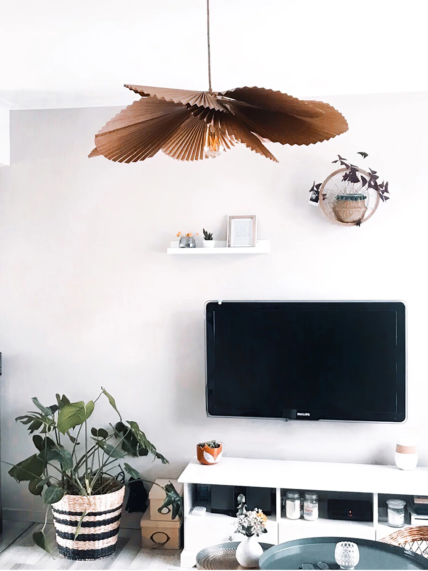 Folded Leaf Lotus Pendant Lamp - Image 22