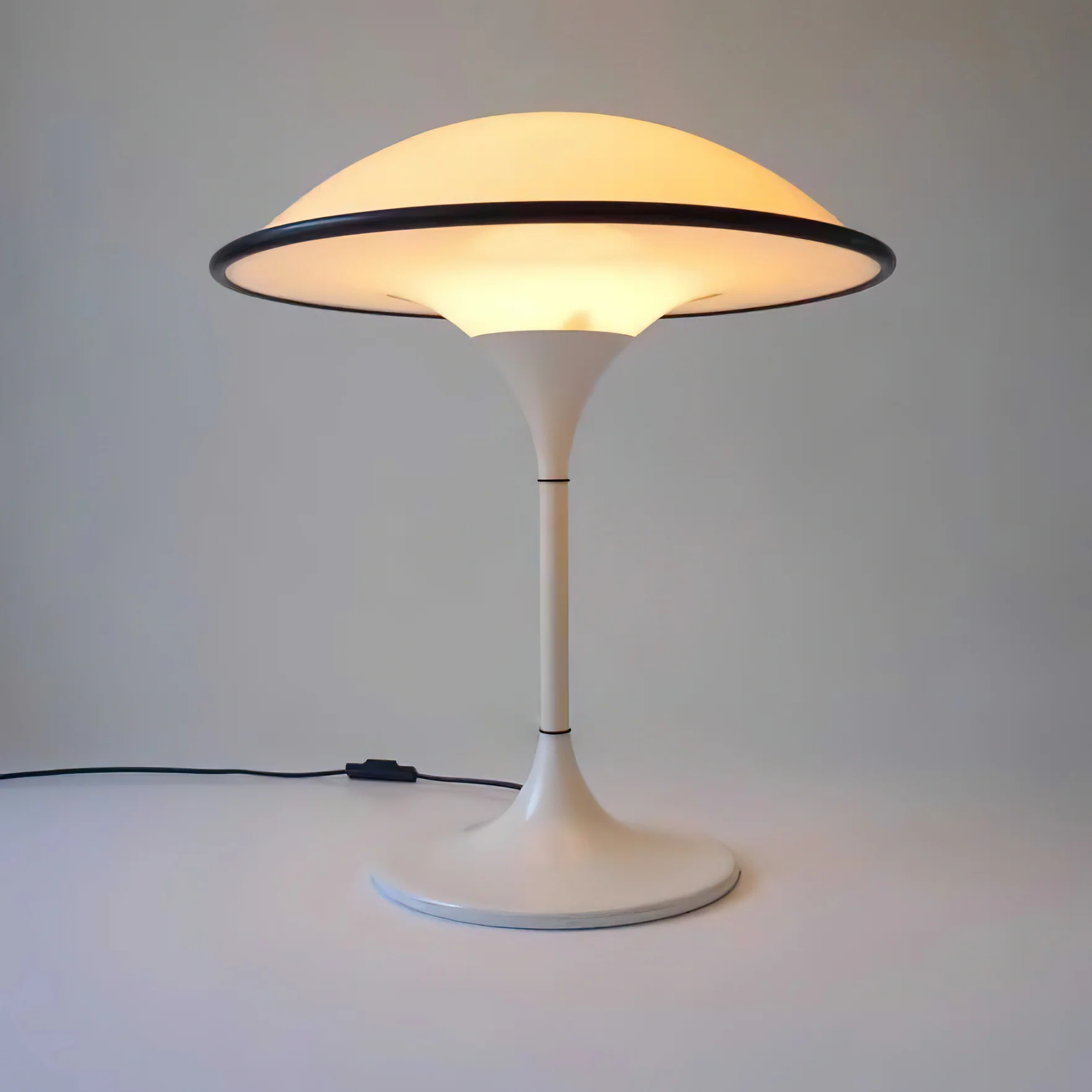 Fontana Table Lamp - Image 16