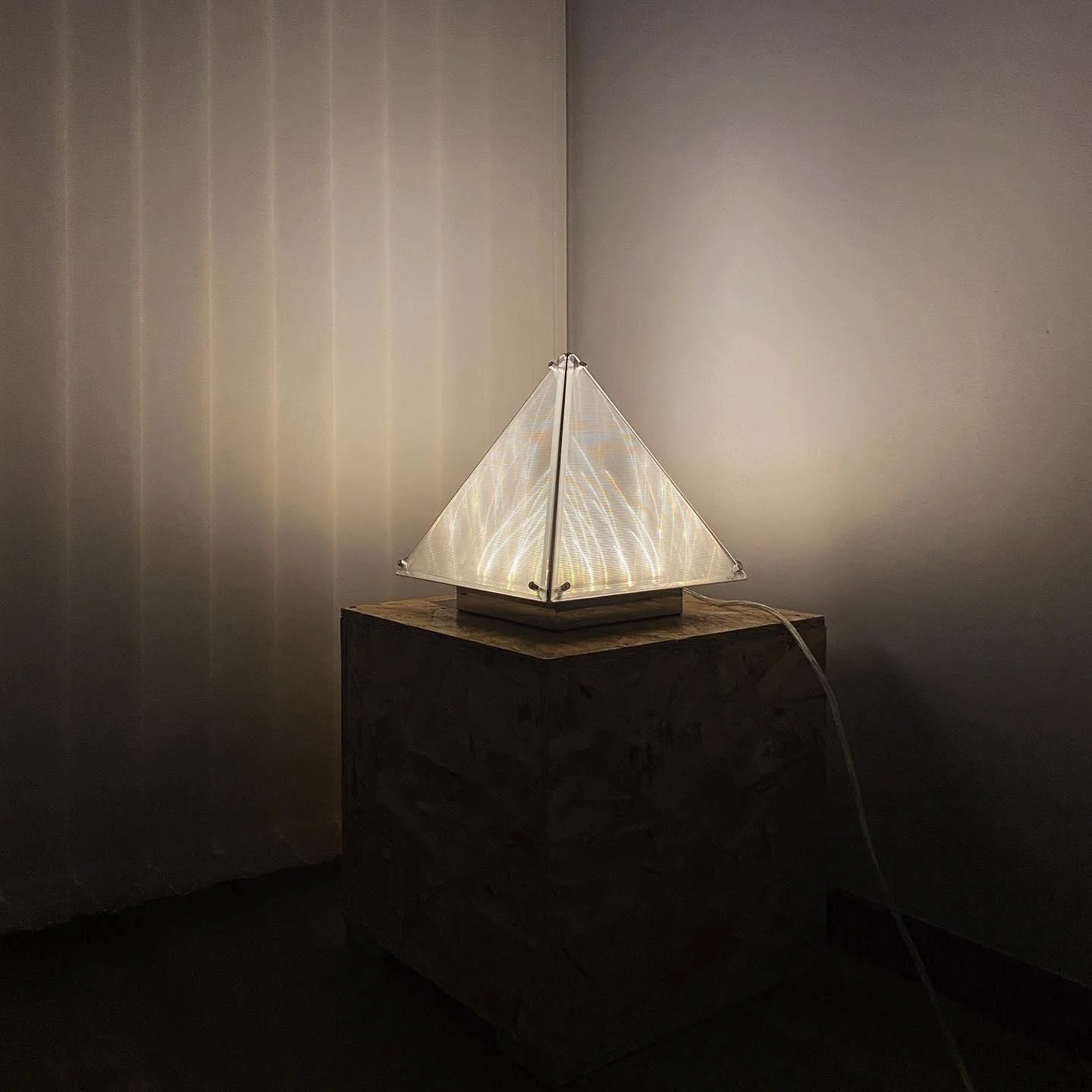 Fragment Table Lamp - Image 10