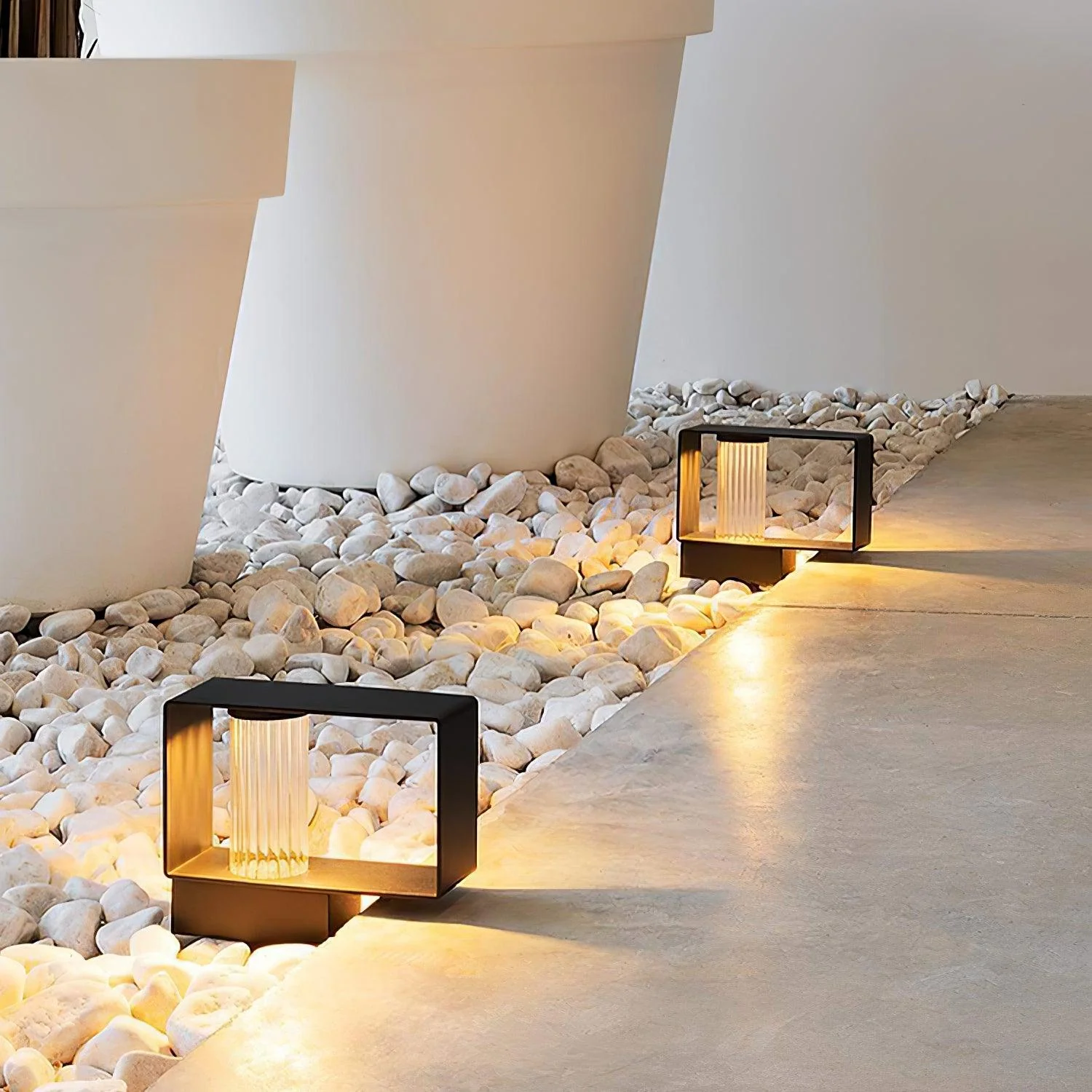 Frame Outdoor Post Lamp - Image 10
