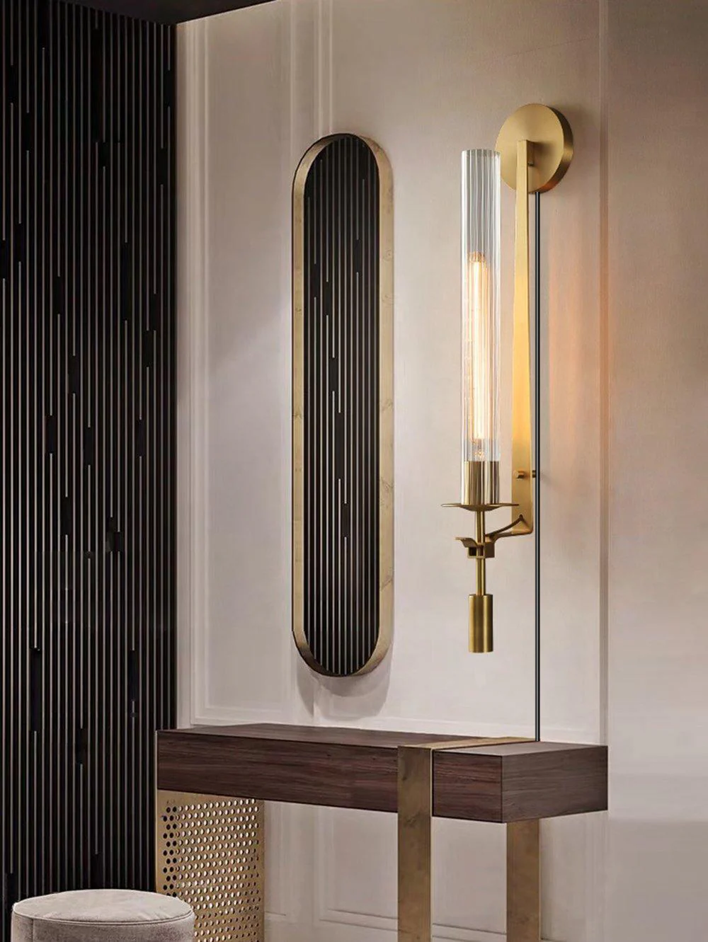 French Classicism Plug-in Wall Lamp - Image 3