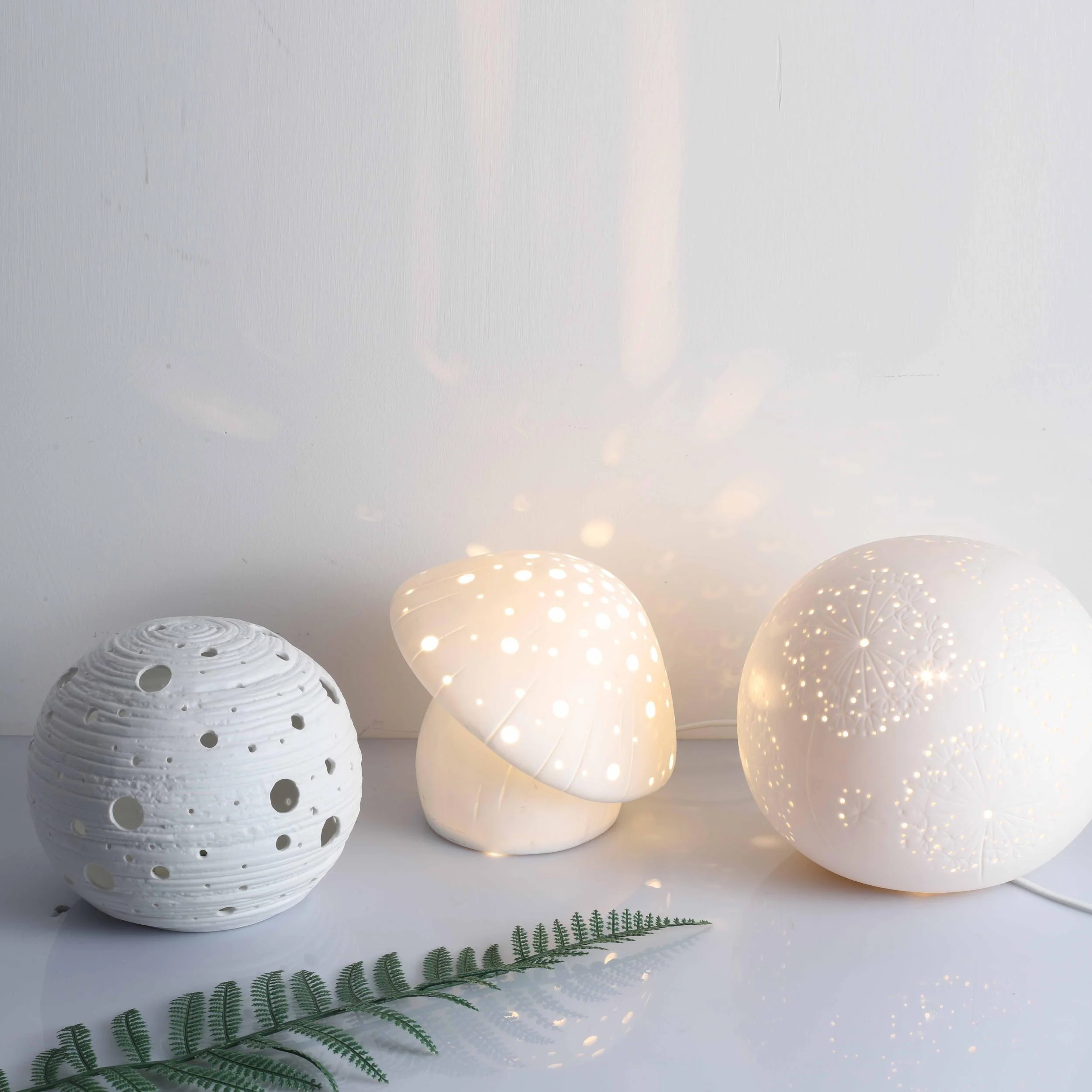 Fungo White Table Lamp - Image 14
