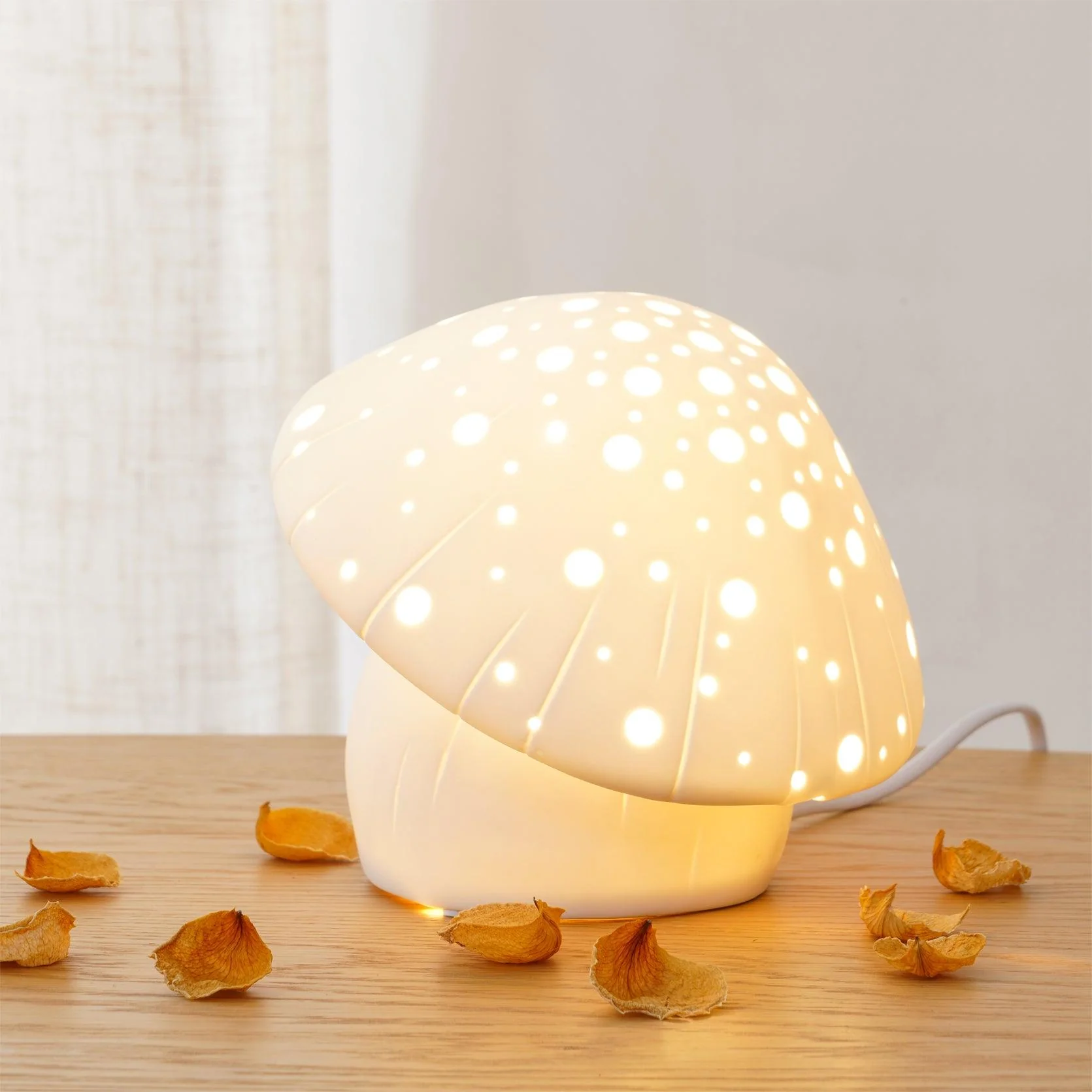 Fungo White Table Lamp - Image 2
