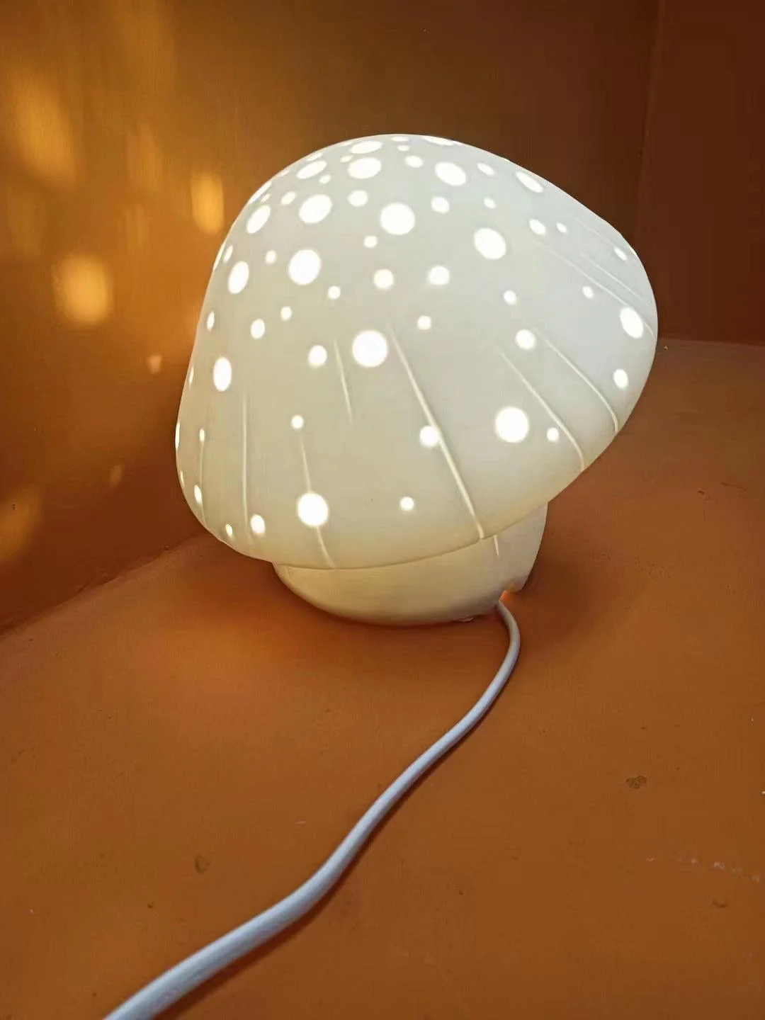 Fungo White Table Lamp - Image 24