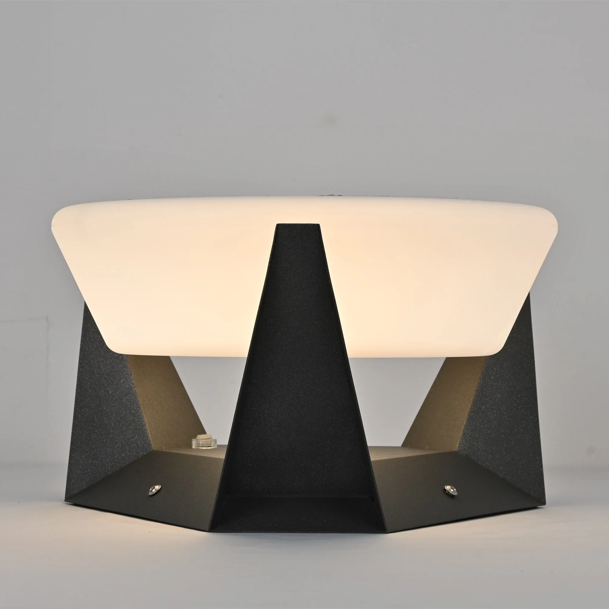 Geobase Solar Outdoor Light - Image 16