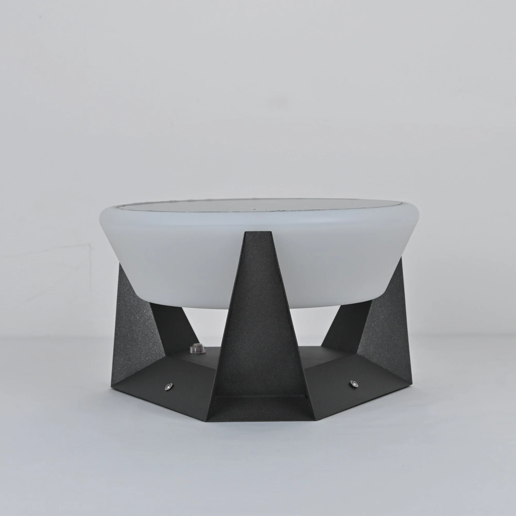 Geobase Solar Outdoor Light - Image 17
