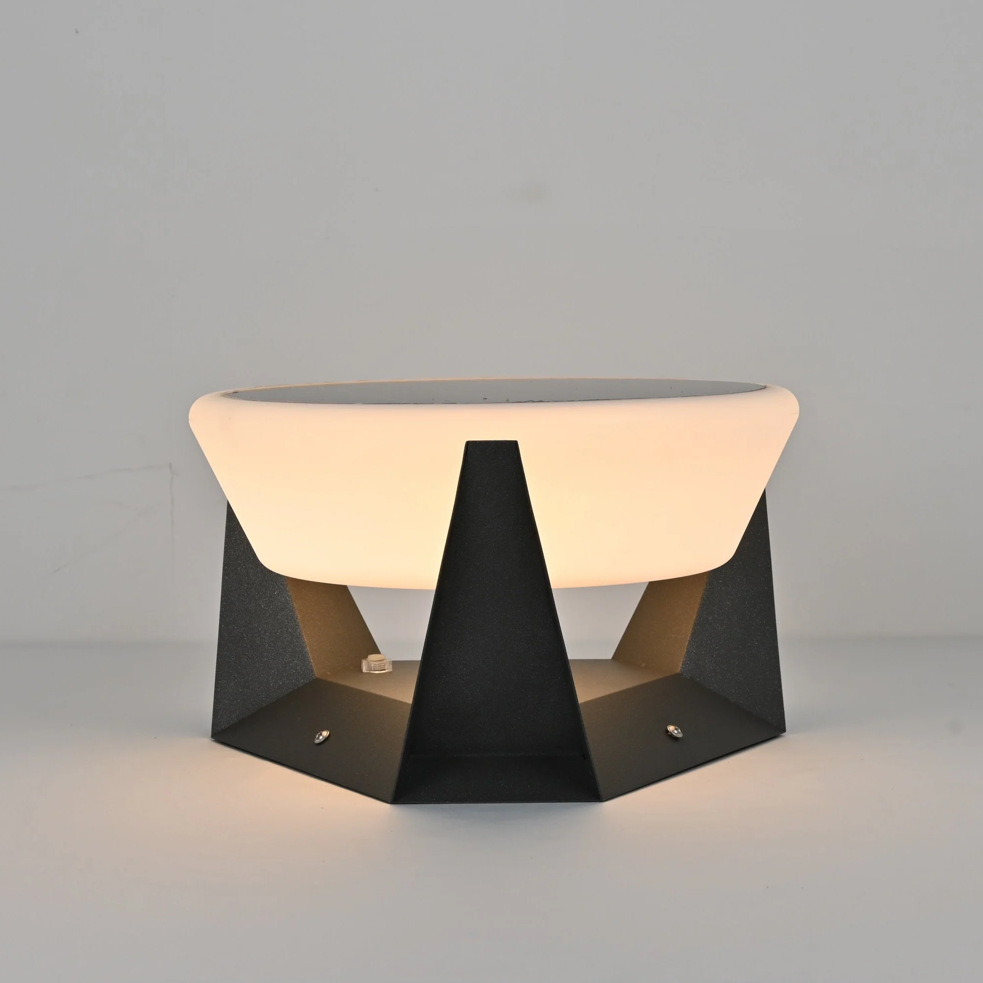 Geobase Solar Outdoor Light - Image 20
