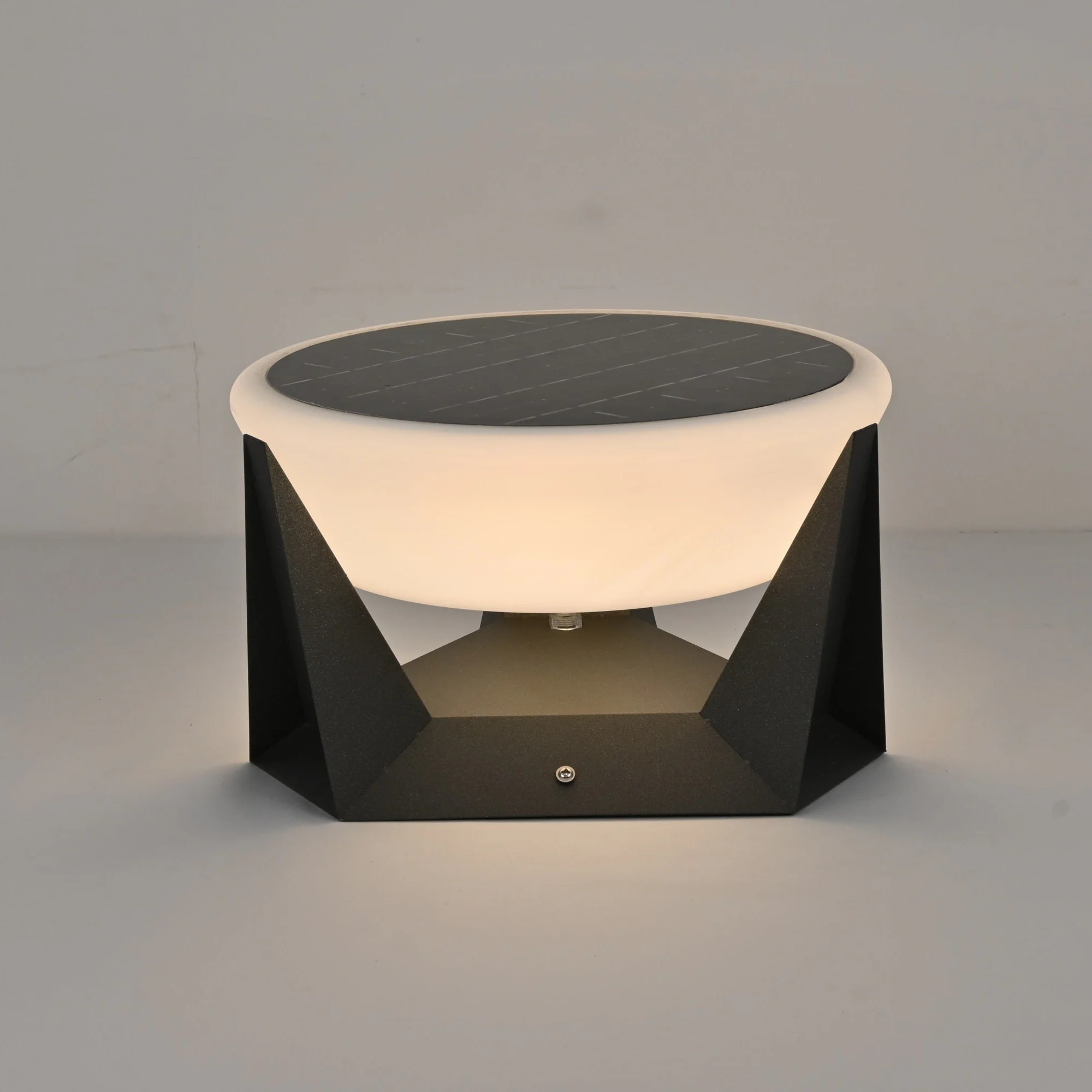 Geobase Solar Outdoor Light - Image 6