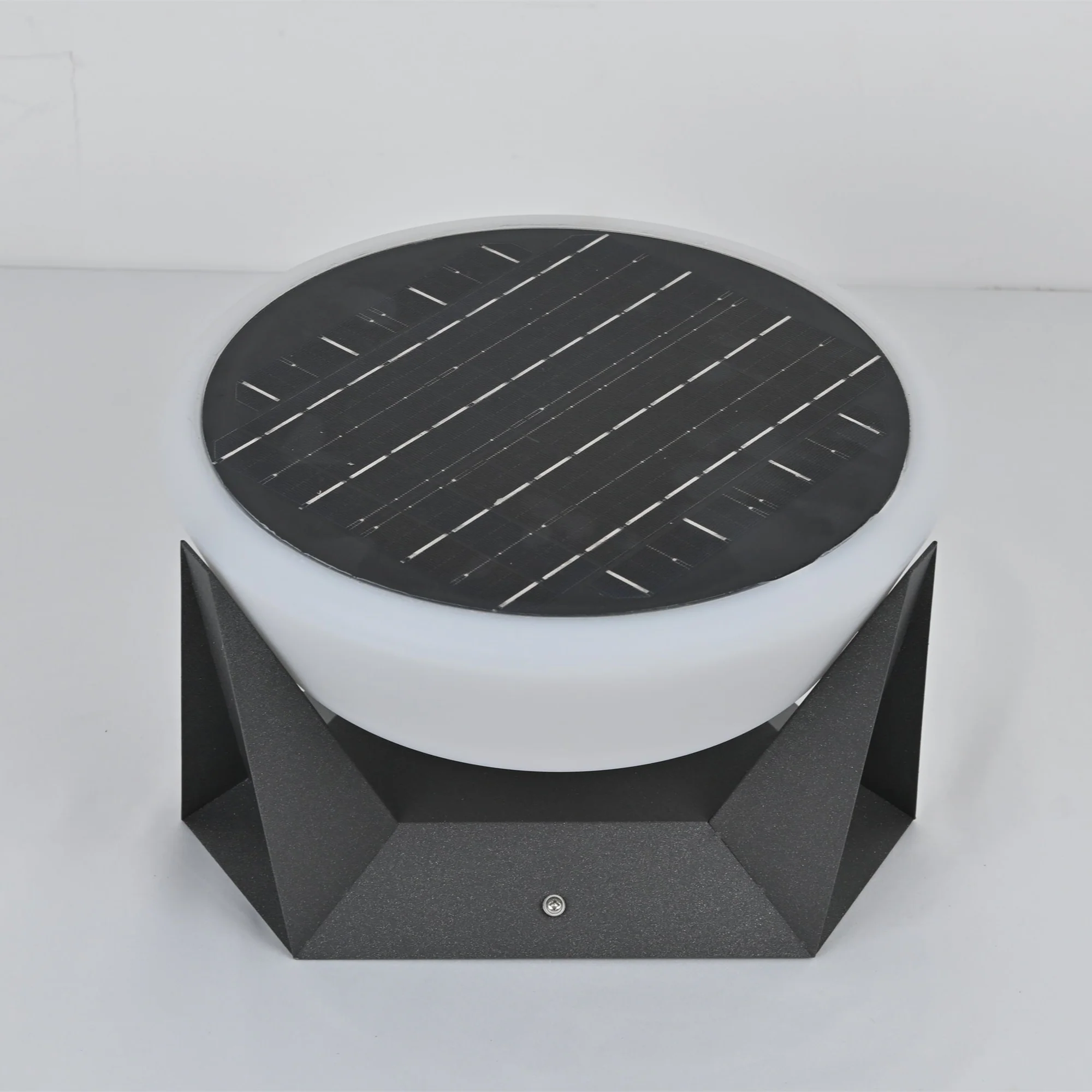 Geobase Solar Outdoor Light - Image 9