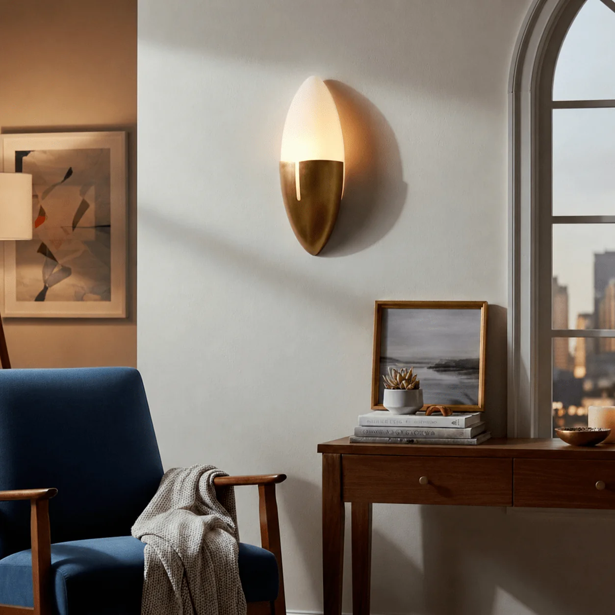 Gilded Cocoon Wall Lamp - Image 4