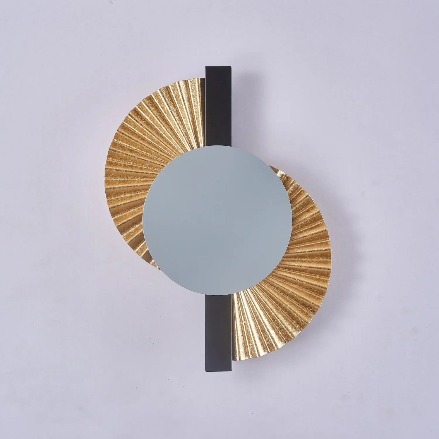 Gilded Fan Wall Lamp - Image 5