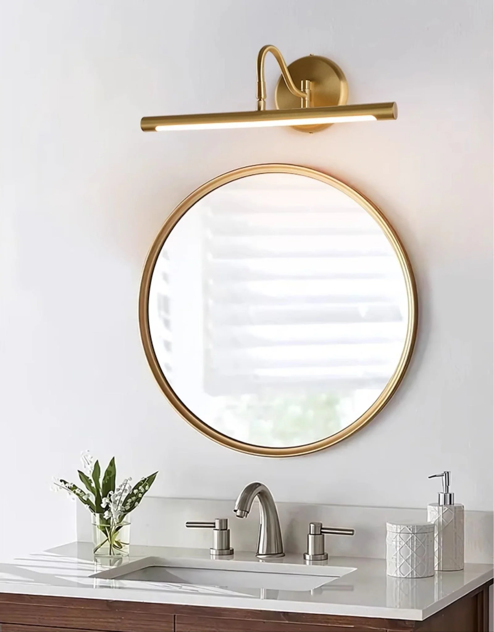 Gildra Arc Vanity Wall Light - Image 6