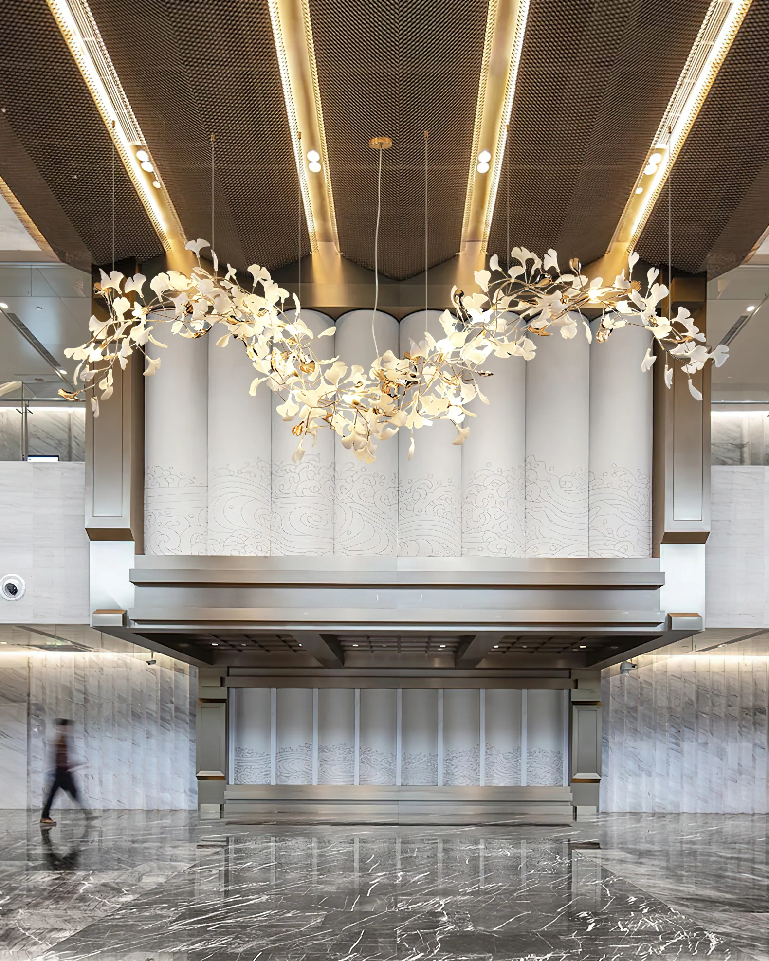 Ginkgo Tip Tlying Chandelier - Image 20