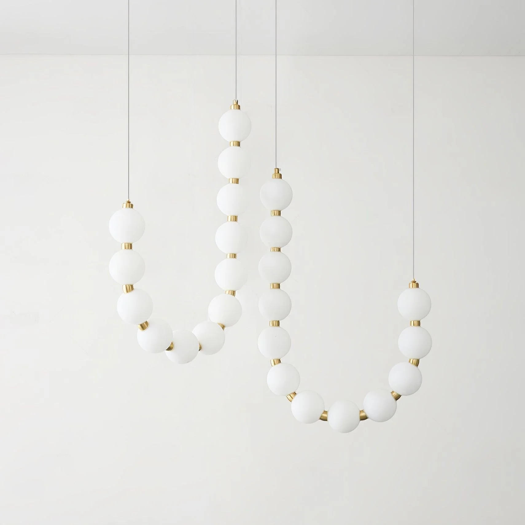 Acrylic Pearl Necklace Chandelier - Image 86