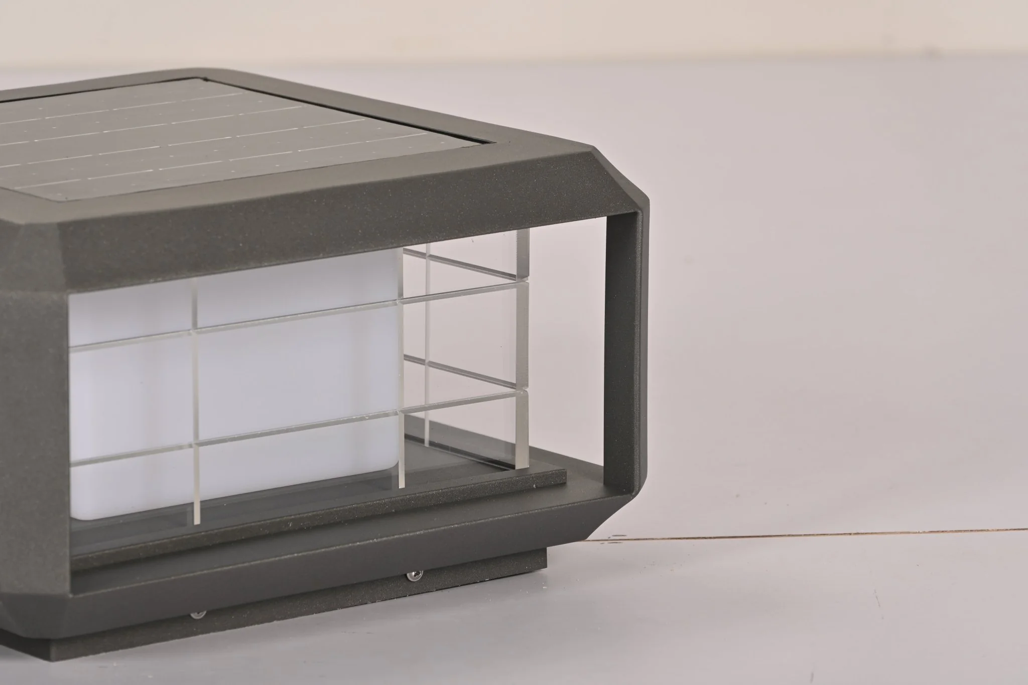 Grid Guard Solar Lantern Outdoor Lamp - Image 12