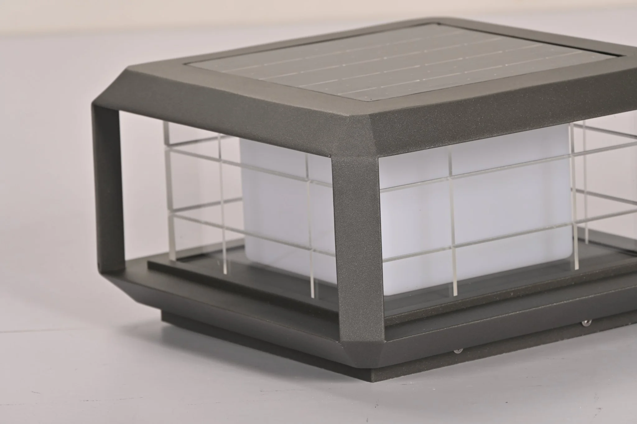 Grid Guard Solar Lantern Outdoor Lamp - Image 13
