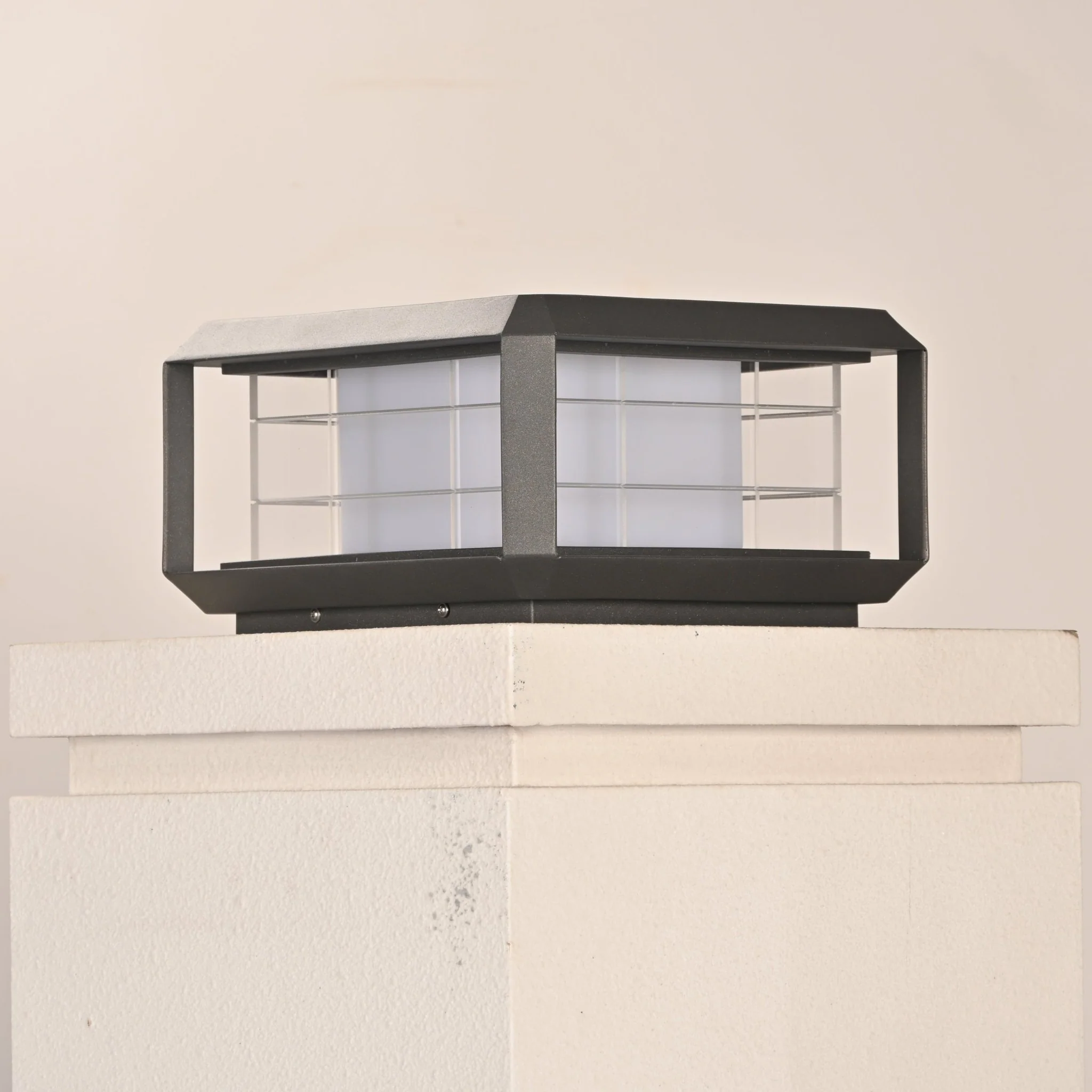Grid Guard Solar Lantern Outdoor Lamp - Image 15