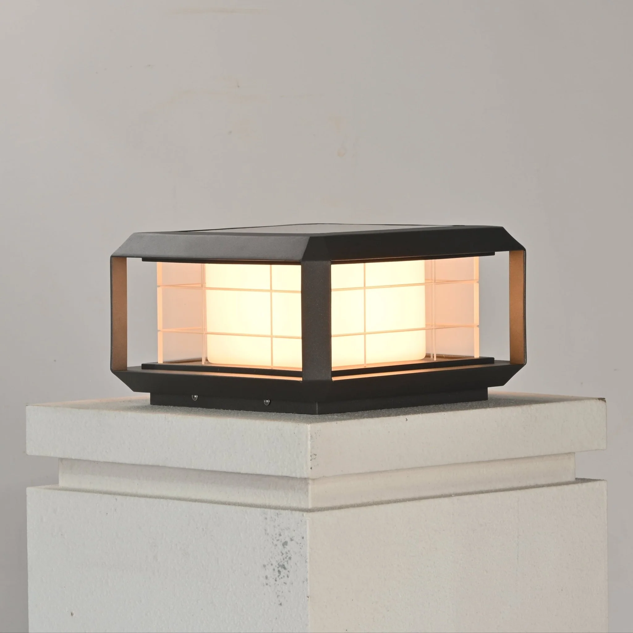 Grid Guard Solar Lantern Outdoor Lamp - Image 3