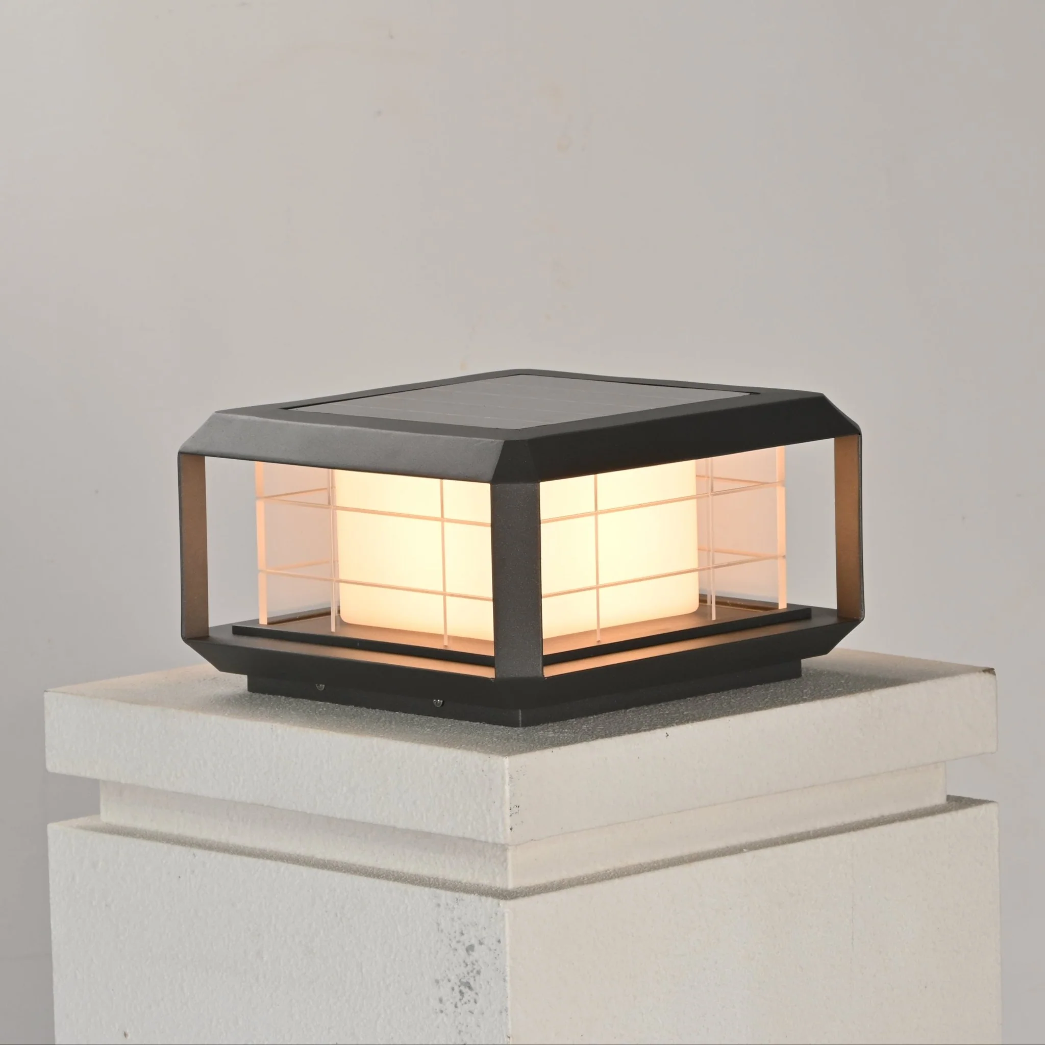 Grid Guard Solar Lantern Outdoor Lamp - Image 5