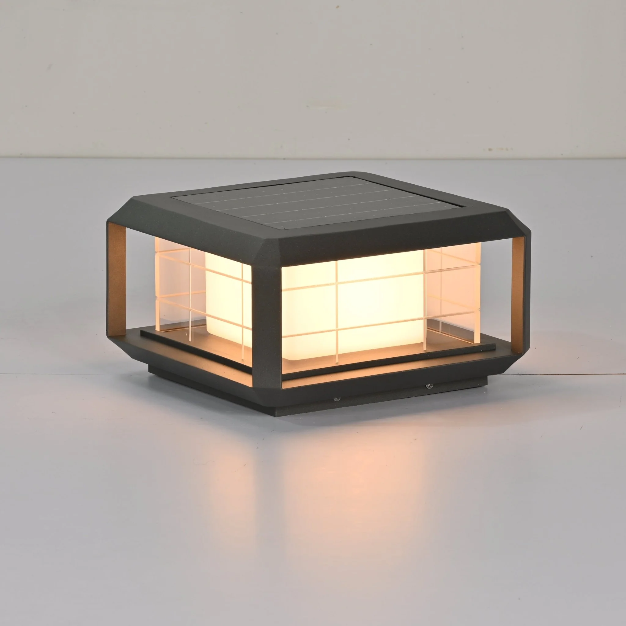 Grid Guard Solar Lantern Outdoor Lamp - Image 9
