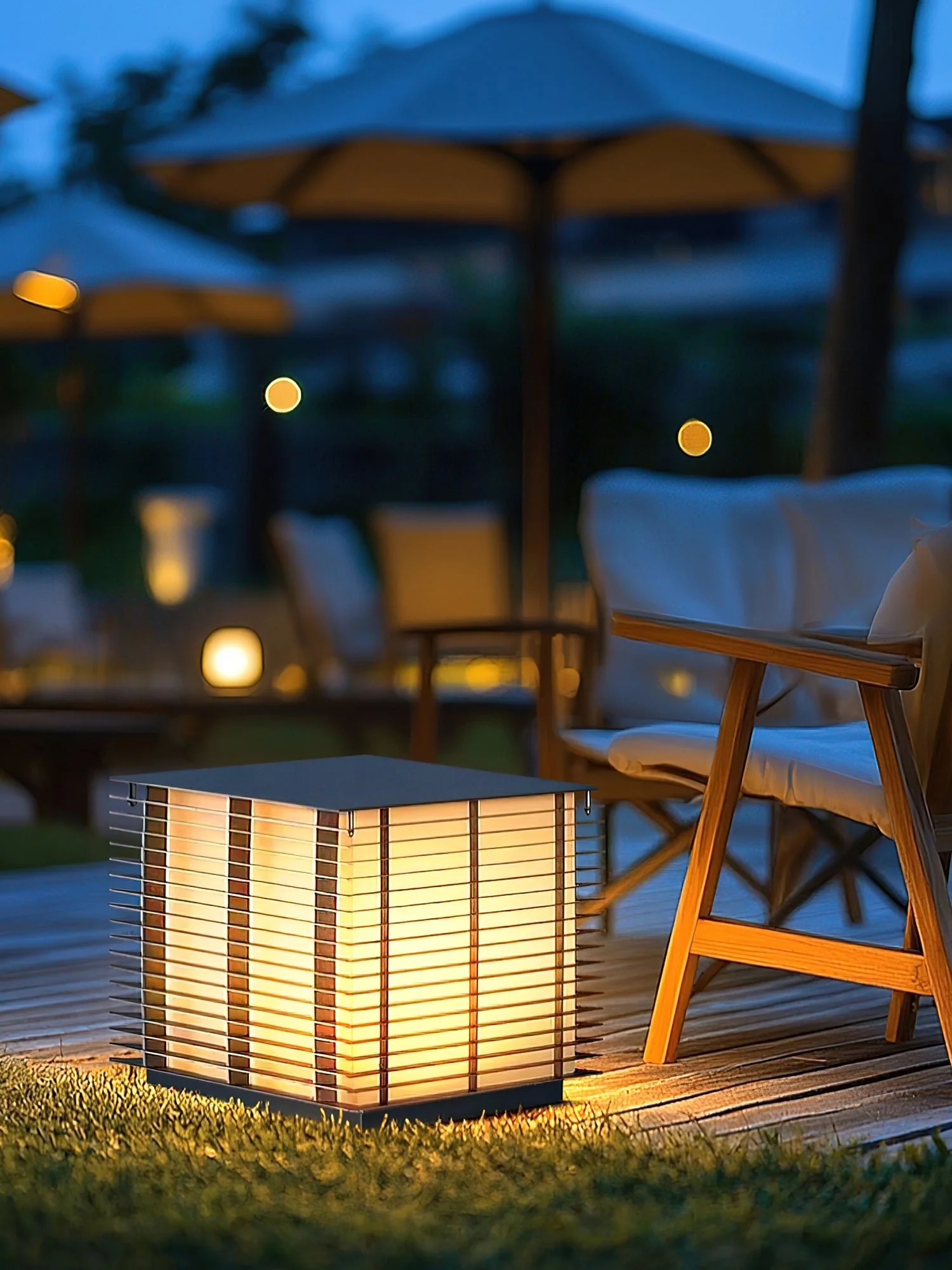Grid Post Outdoor Light - Image 7