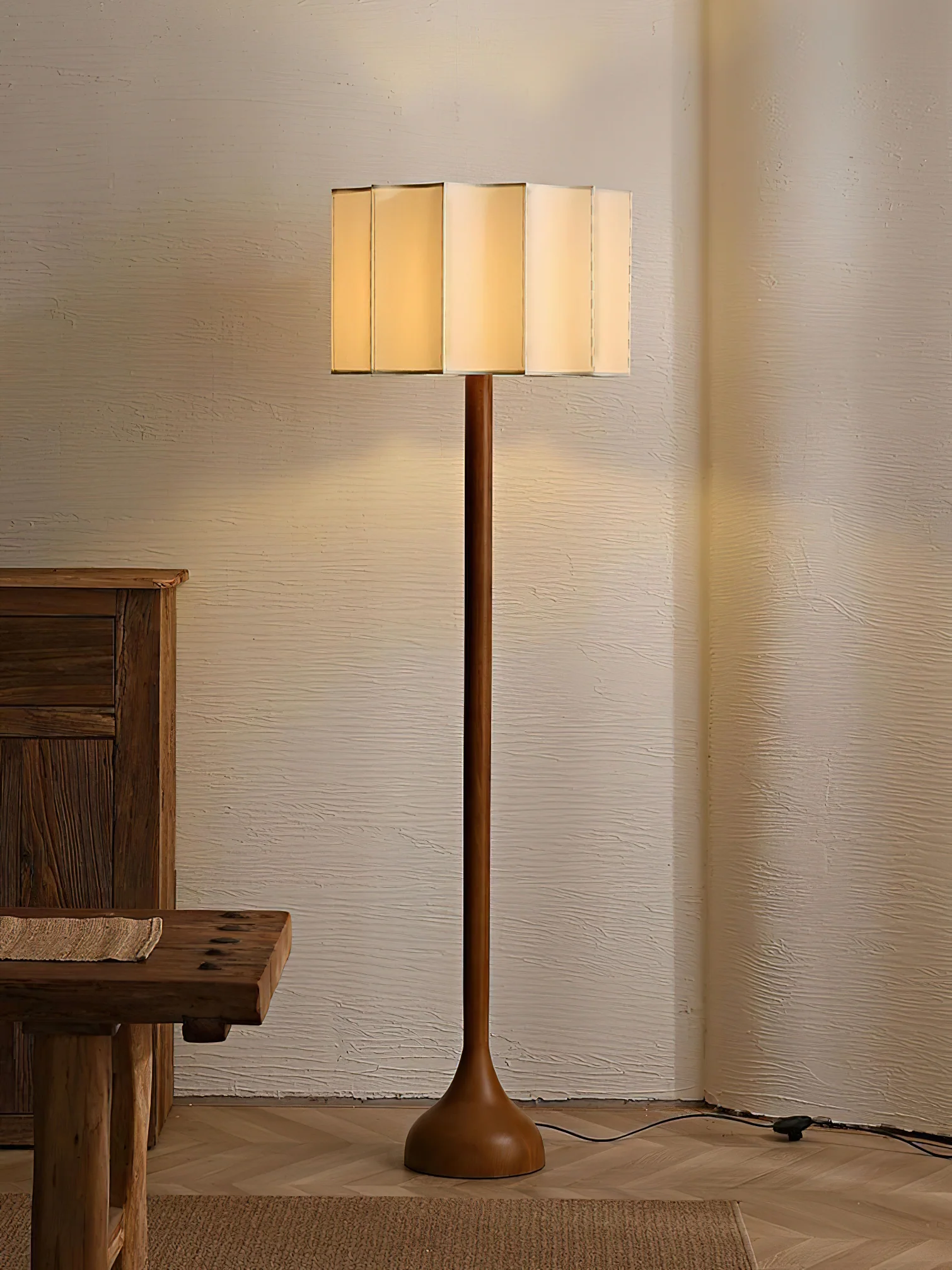 Hakka Floor Lamp - Image 4