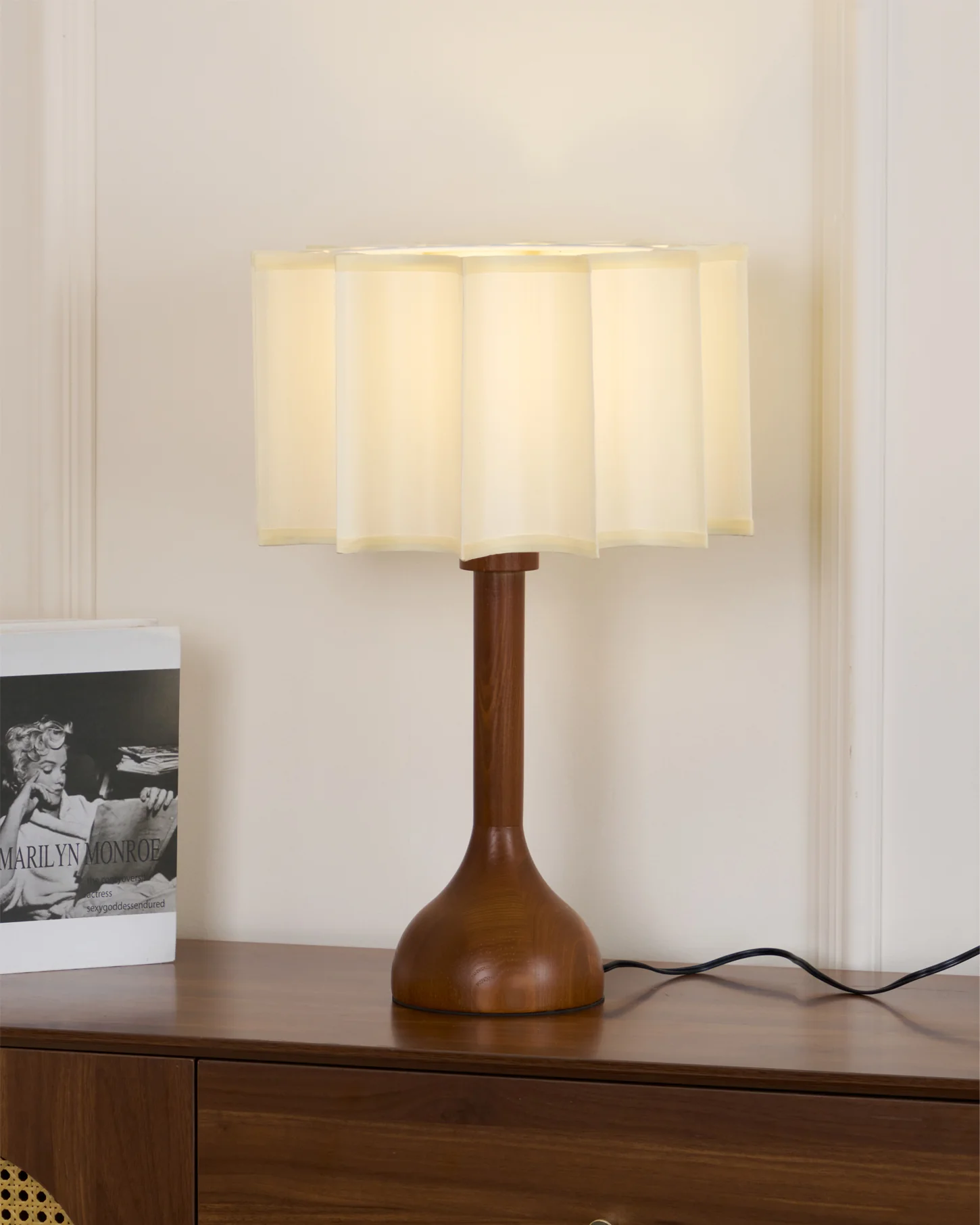 Hakka Table Lamp - Image 10