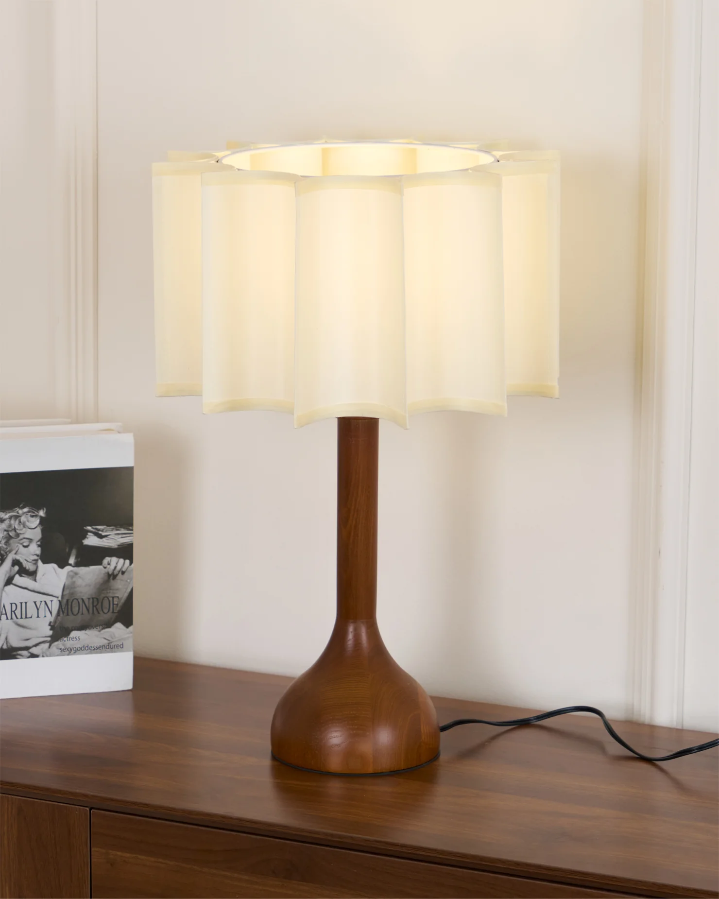 Hakka Table Lamp - Image 11