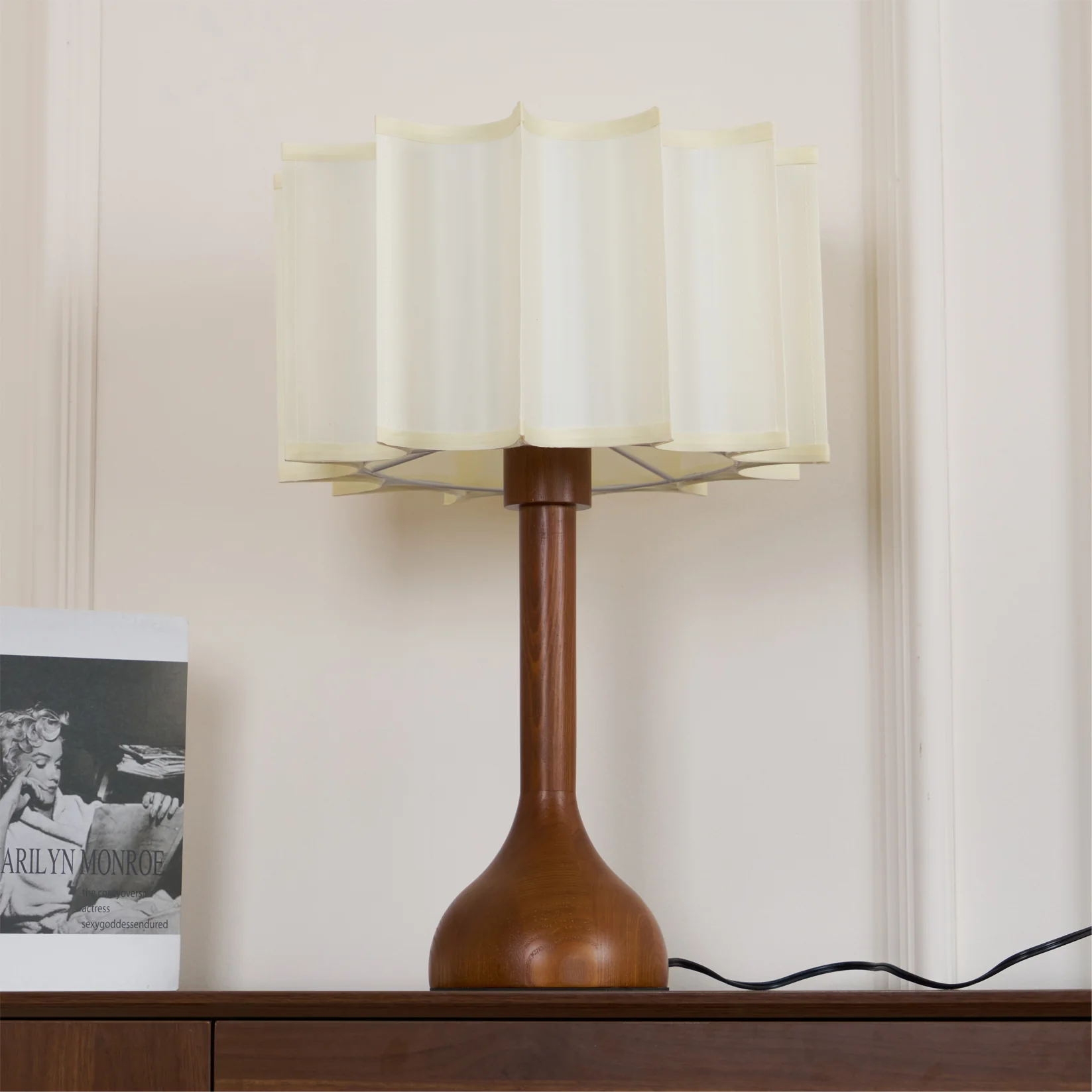 Hakka Table Lamp - Image 12