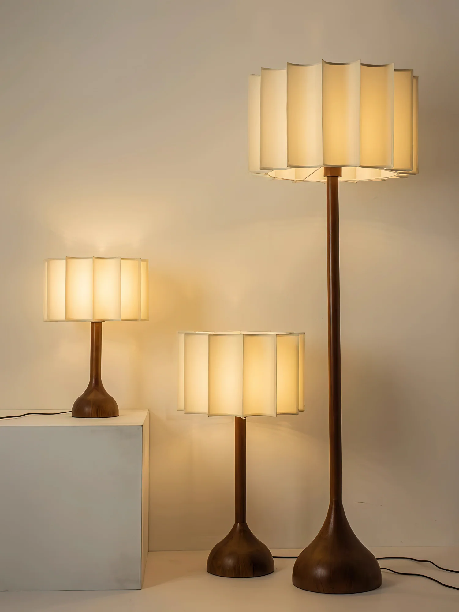Hakka Table Lamp - Image 18