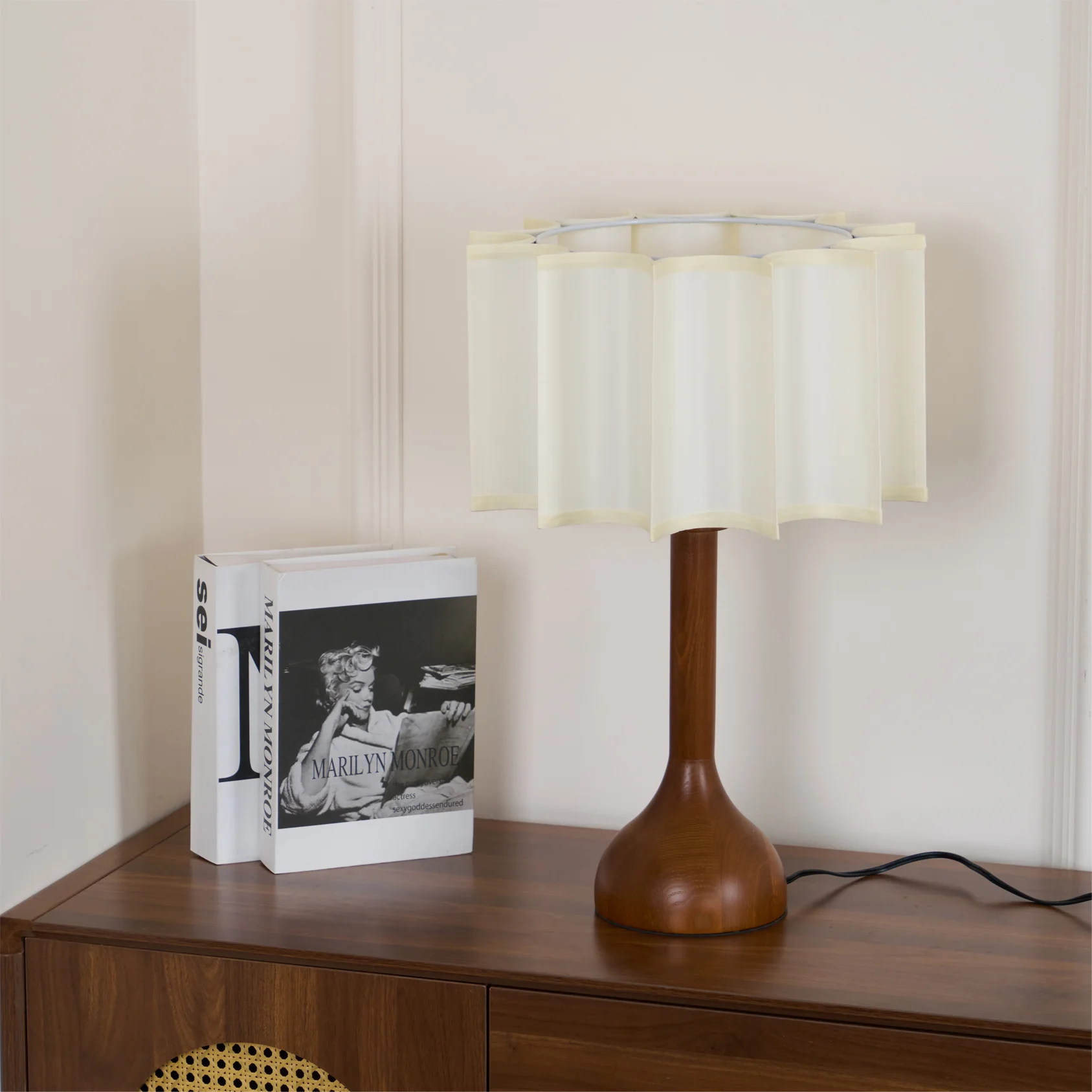 Hakka Table Lamp - Image 8