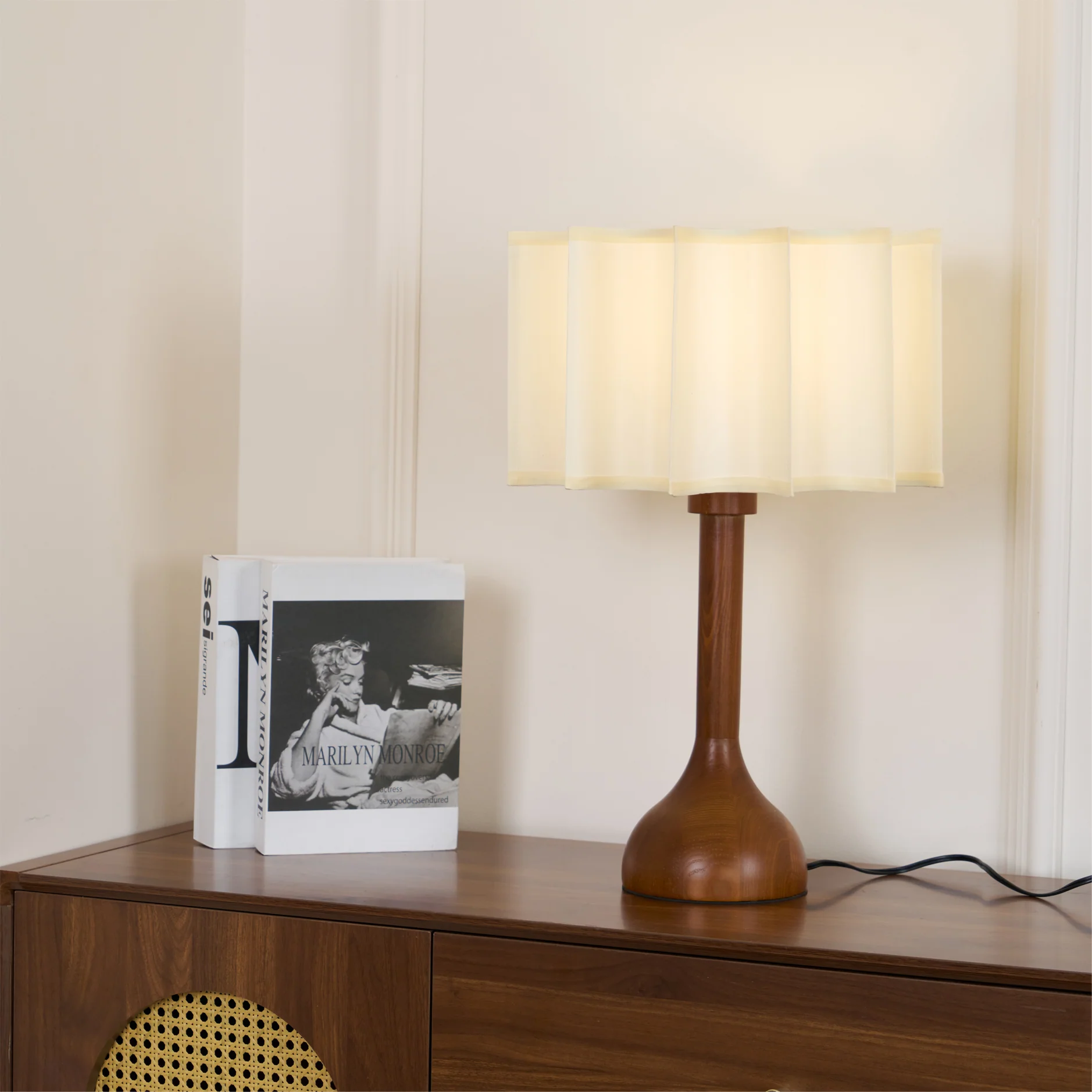 Hakka Table Lamp - Image 9