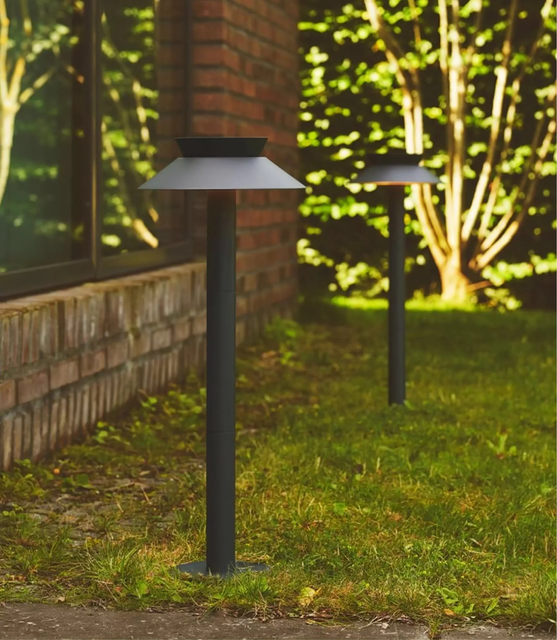 Halo Stem Outdoor Path Light - Image 6