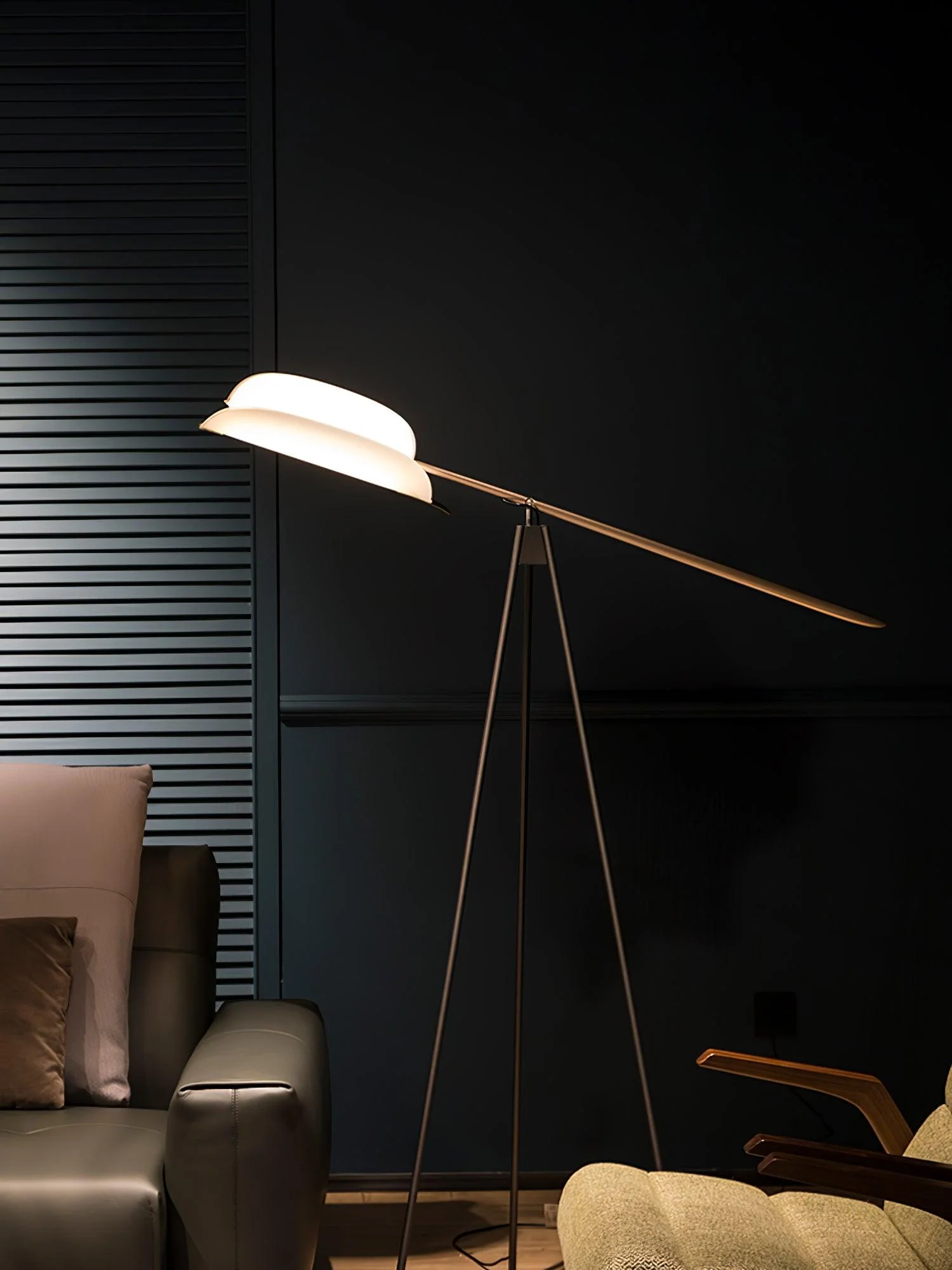 Heart Wing Tripod Floor Lamp - Image 6