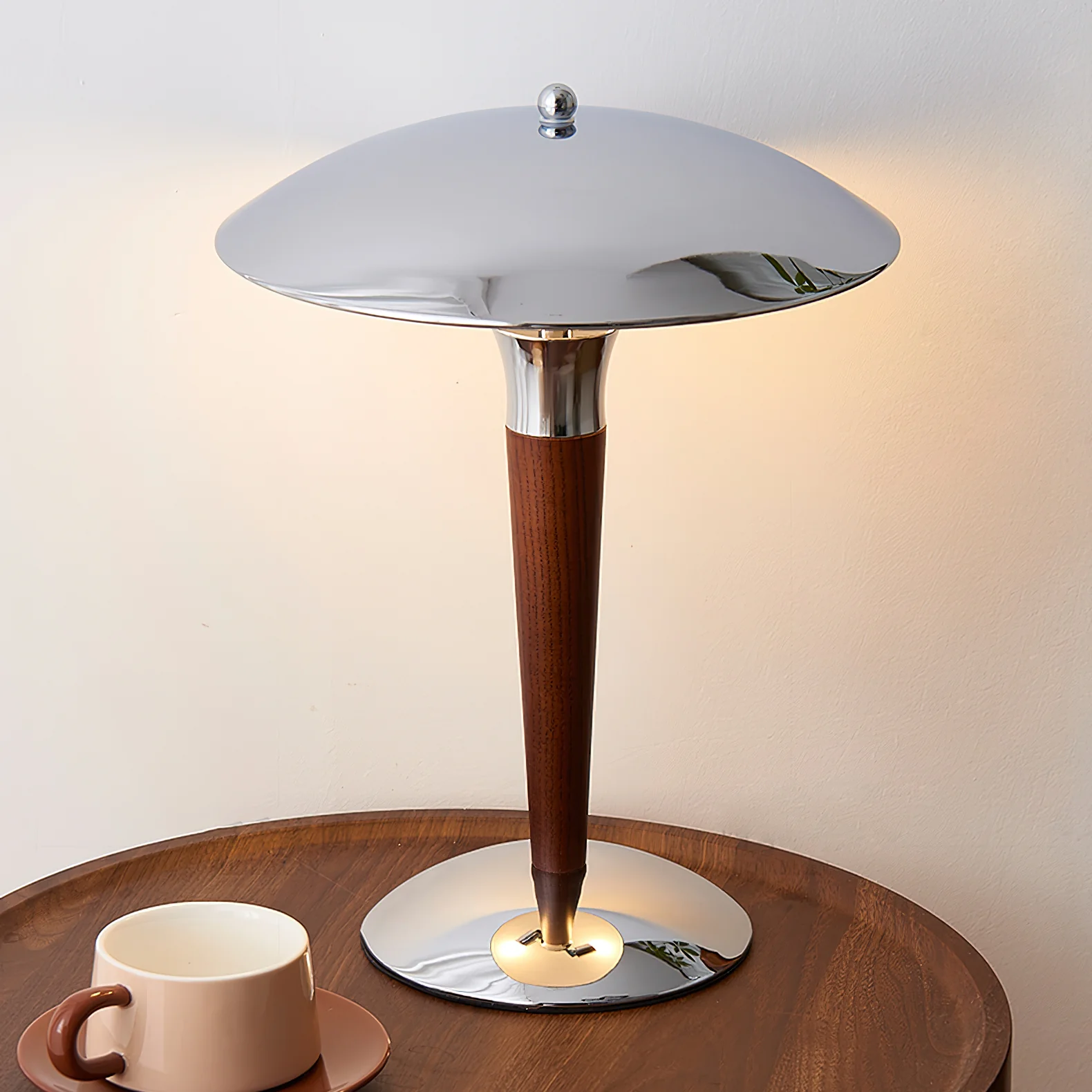Helmet Table Lamp - Image 6
